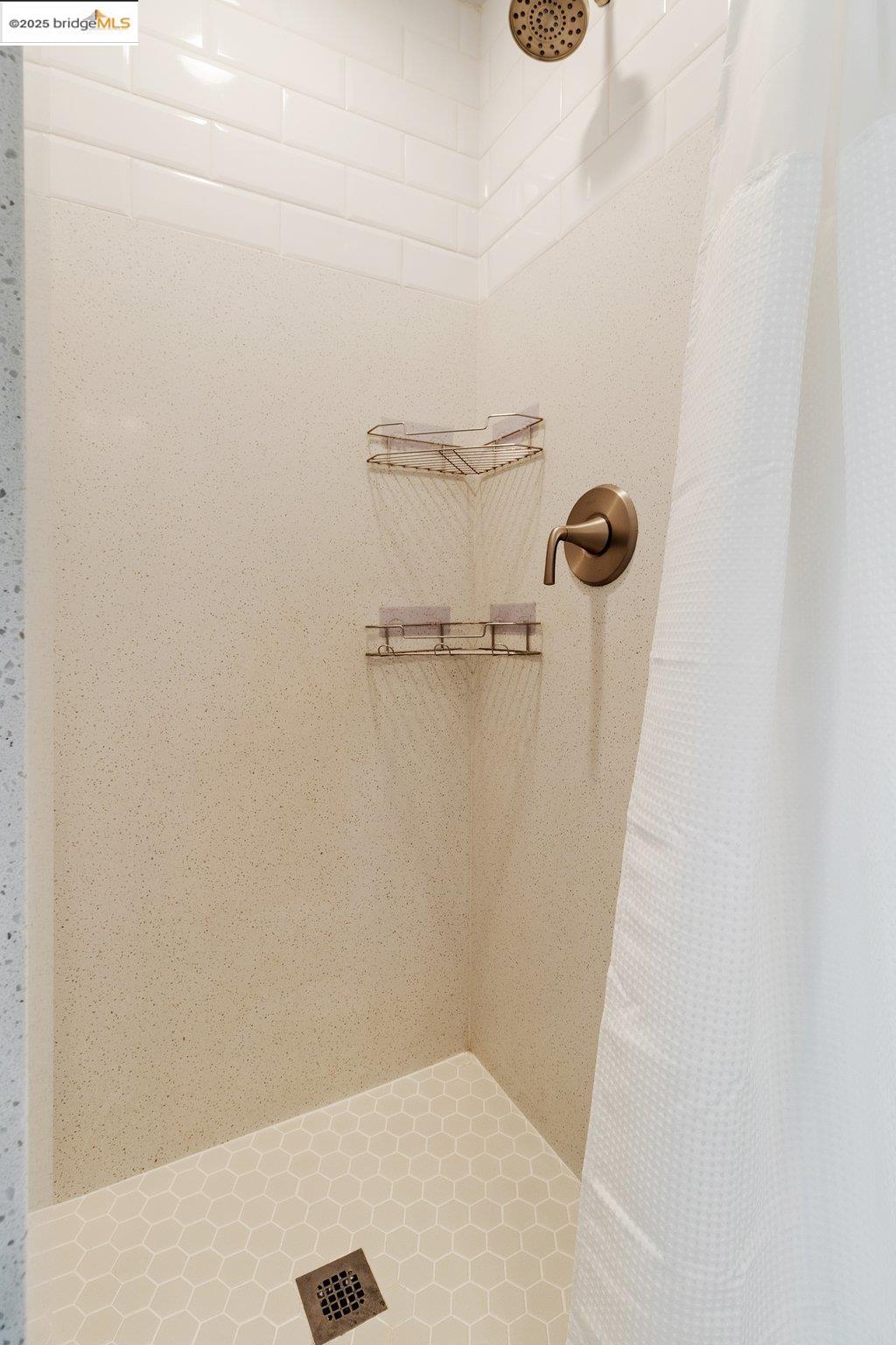 Detail Gallery Image 18 of 35 For 328 W Walnut St, Stockton,  CA 95204 - 5 Beds | 2/1 Baths