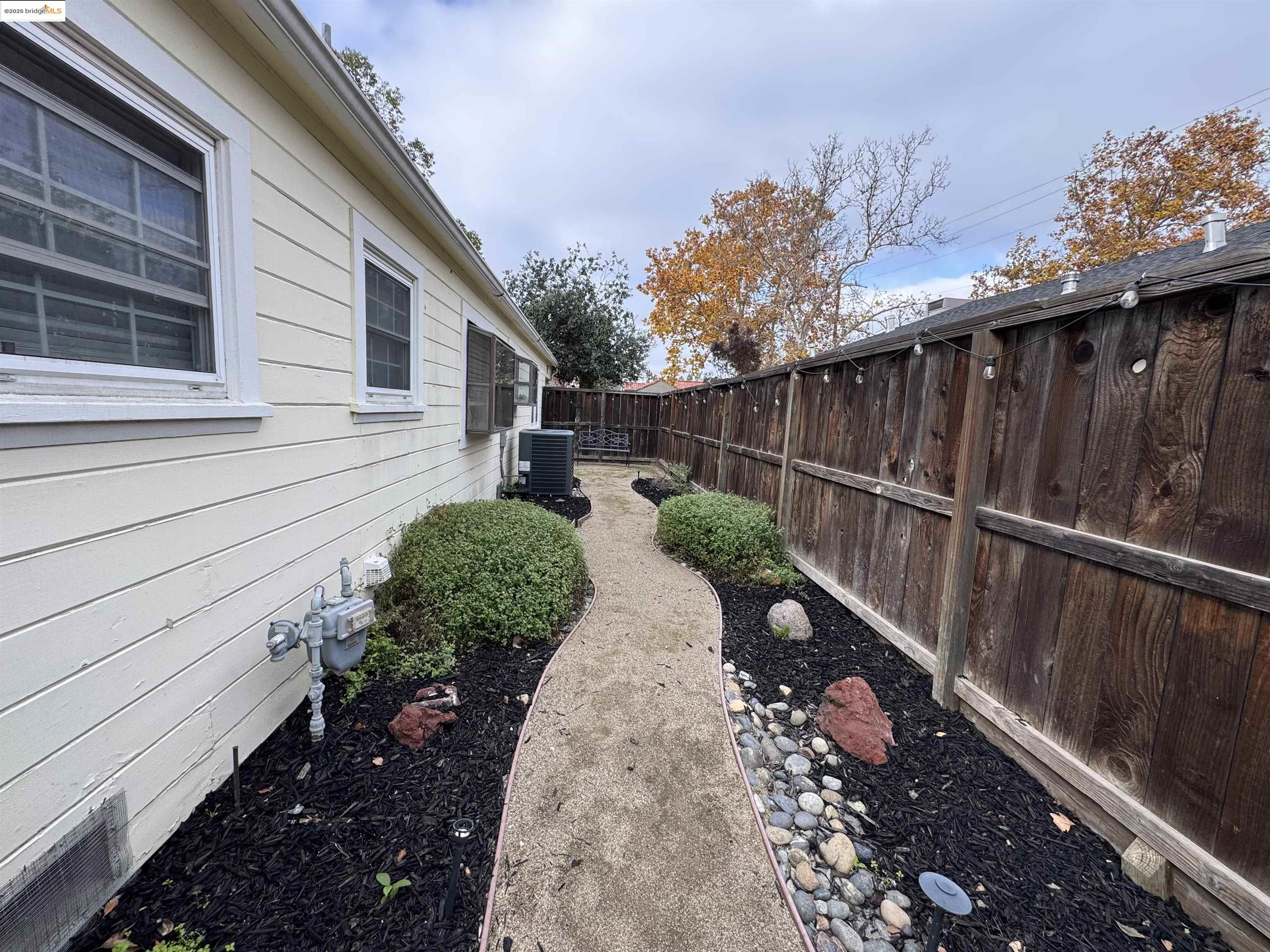 Detail Gallery Image 34 of 35 For 328 W Walnut St, Stockton,  CA 95204 - 5 Beds | 2/1 Baths