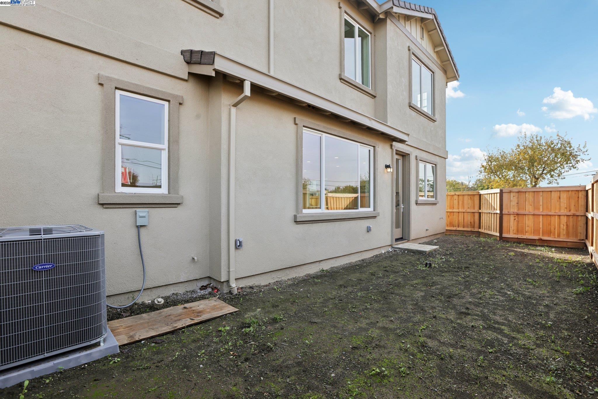 Detail Gallery Image 36 of 38 For 109 Creek View Cir, Fairfield,  CA 94533 - 3 Beds | 2/1 Baths