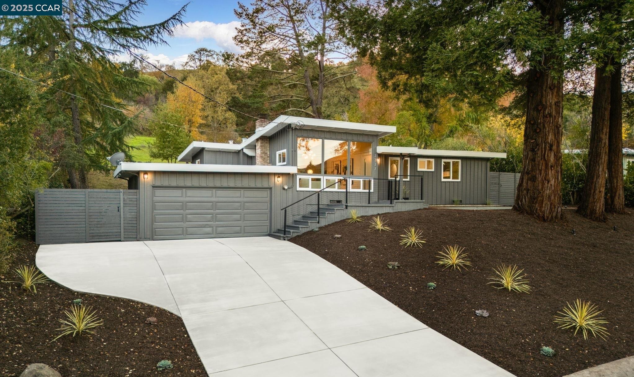 Front Image Thumbnail for CC41118389