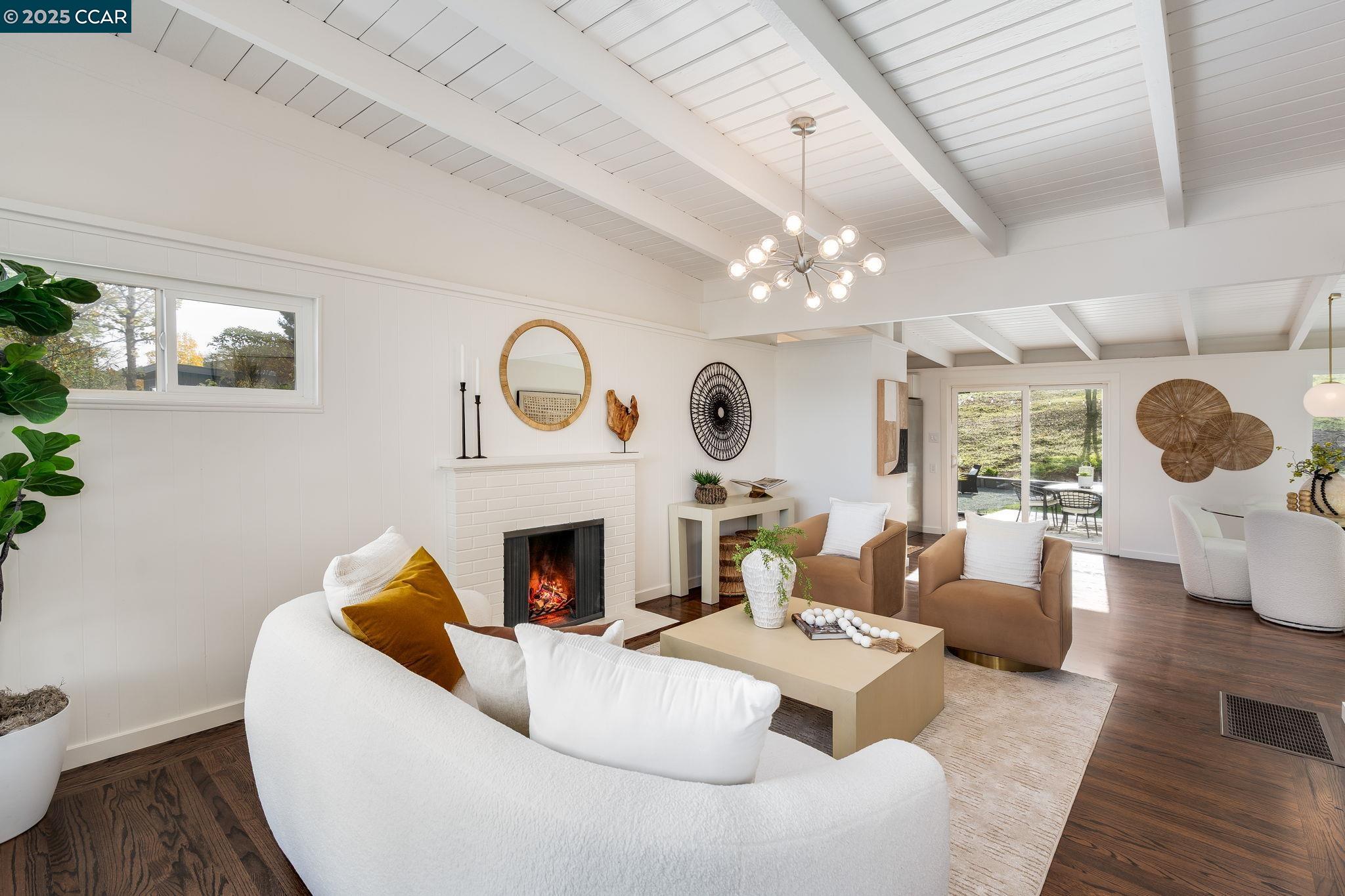 Detail Gallery Image 2 of 27 For 3337 S Lucille Ln, Lafayette,  CA 94549 - 3 Beds | 2 Baths