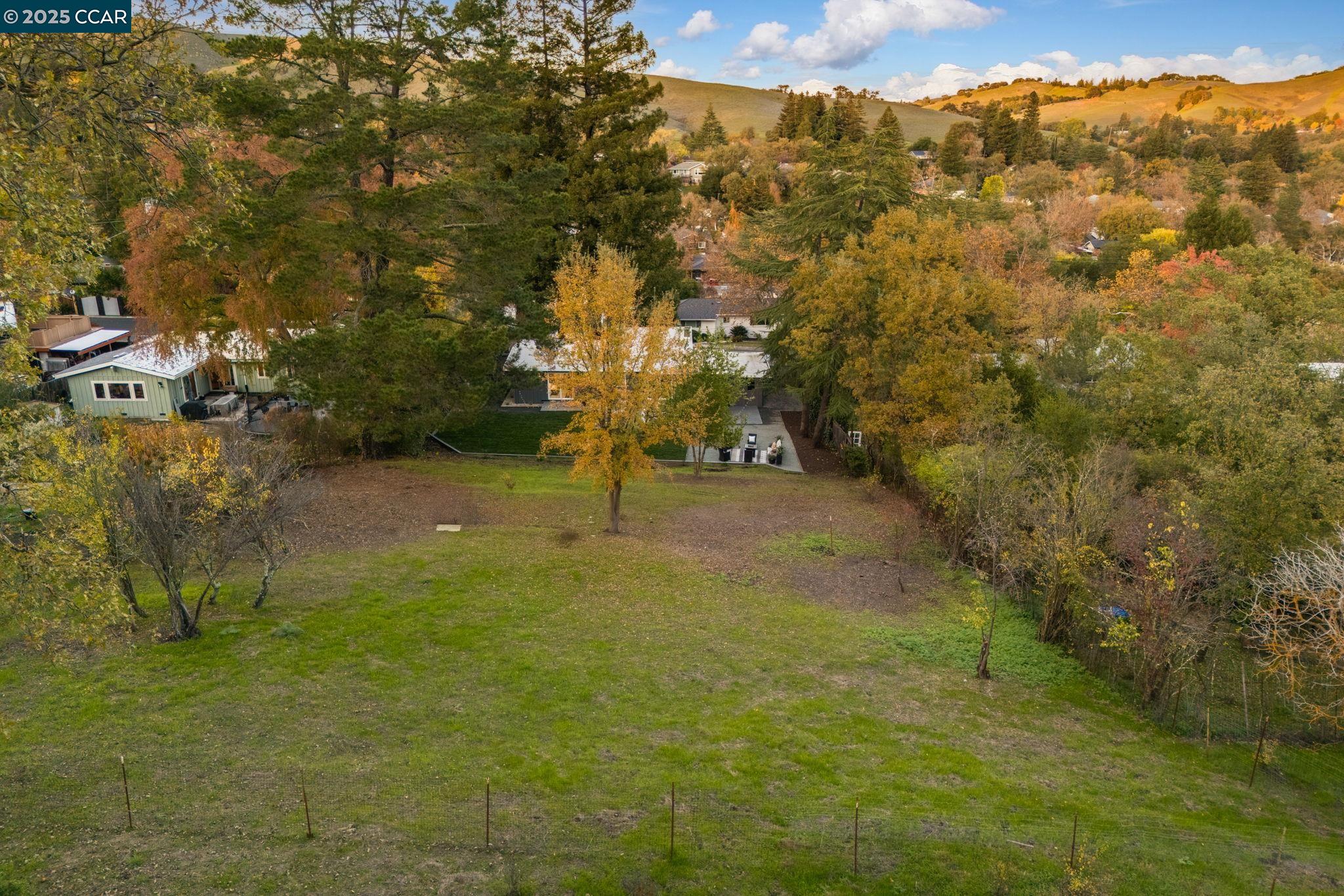 Detail Gallery Image 18 of 27 For 3337 S Lucille Ln, Lafayette,  CA 94549 - 3 Beds | 2 Baths