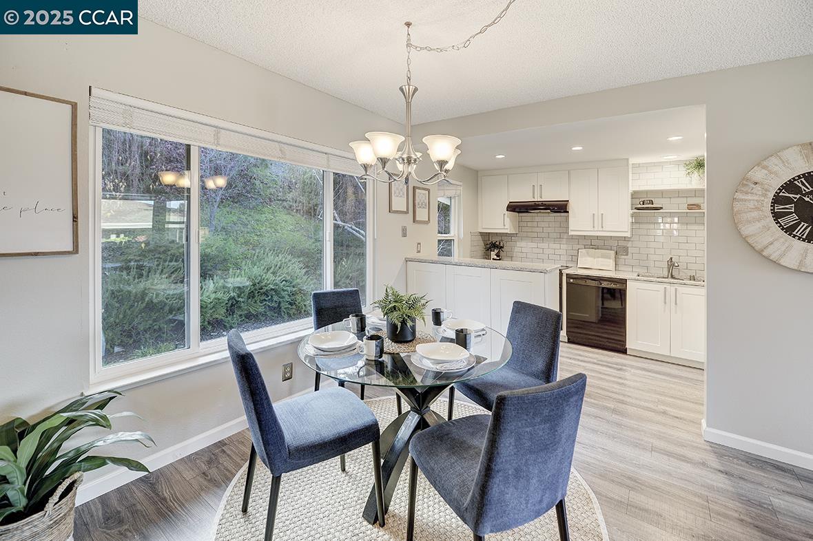 Photo #5: 41118391 Listing: Photo #5