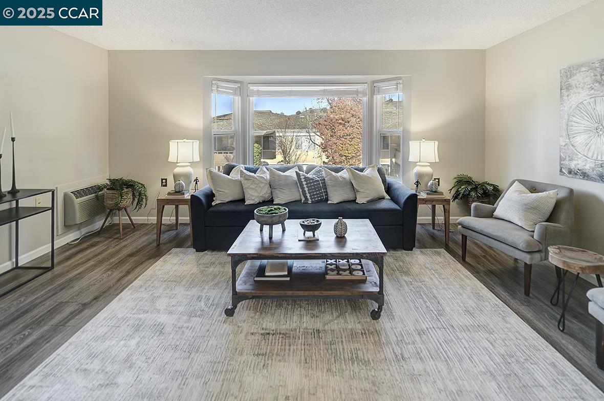 Photo #9: 41118391 Listing: Photo #9