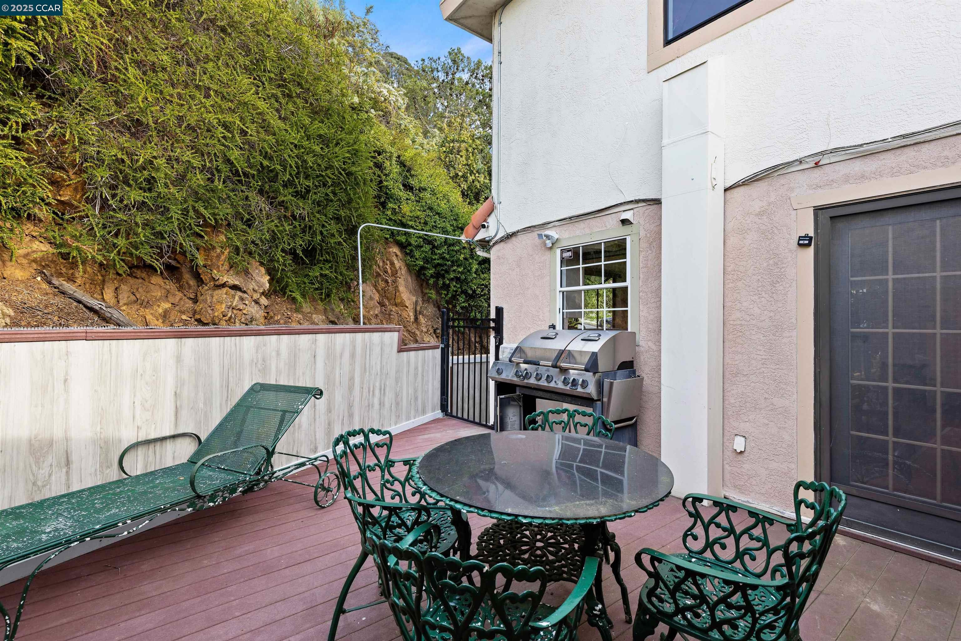 Detail Gallery Image 46 of 49 For 716 Gelston Pl, El Cerrito,  CA 94530 - 4 Beds | 2/2 Baths