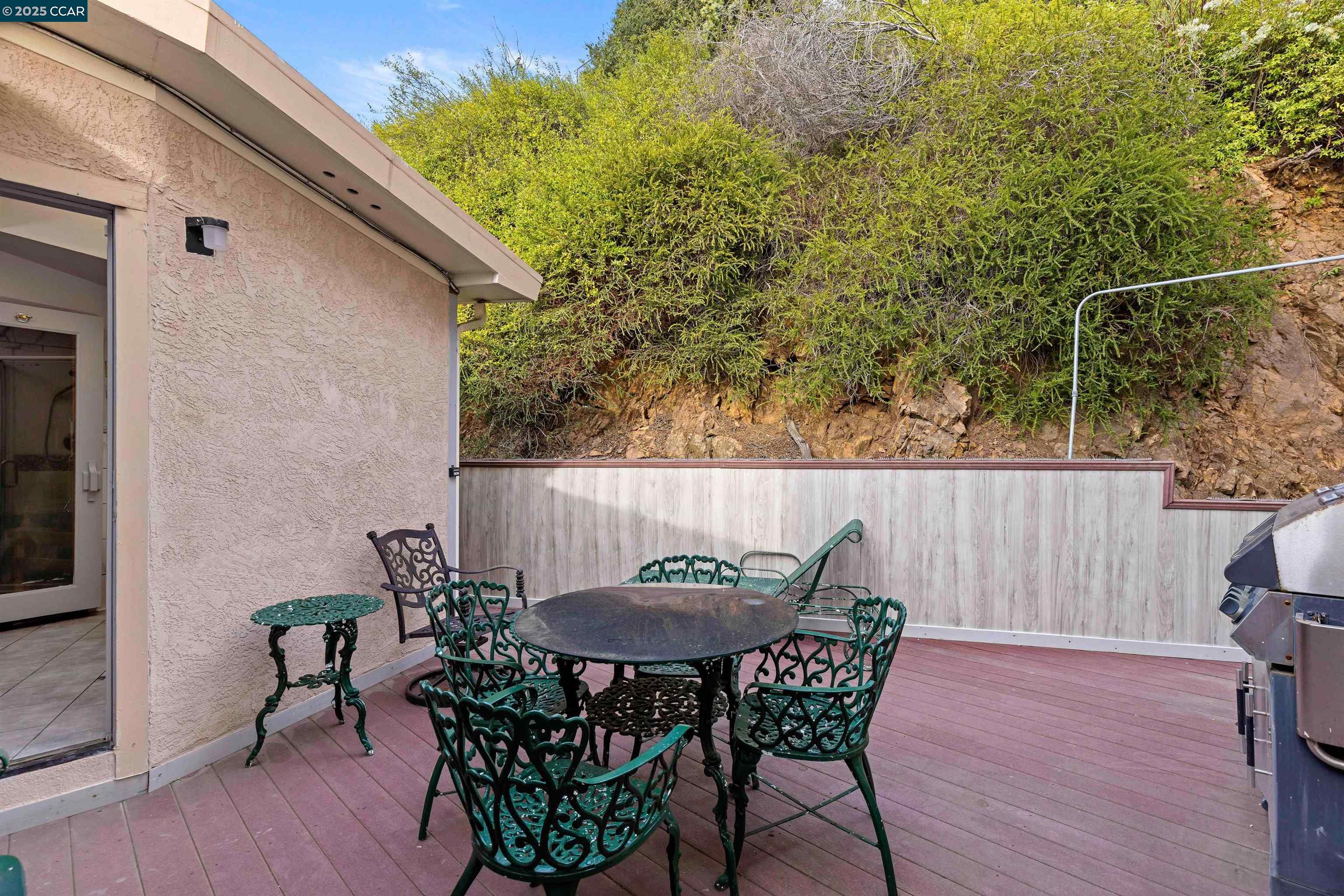 Detail Gallery Image 47 of 49 For 716 Gelston Pl, El Cerrito,  CA 94530 - 4 Beds | 2/2 Baths