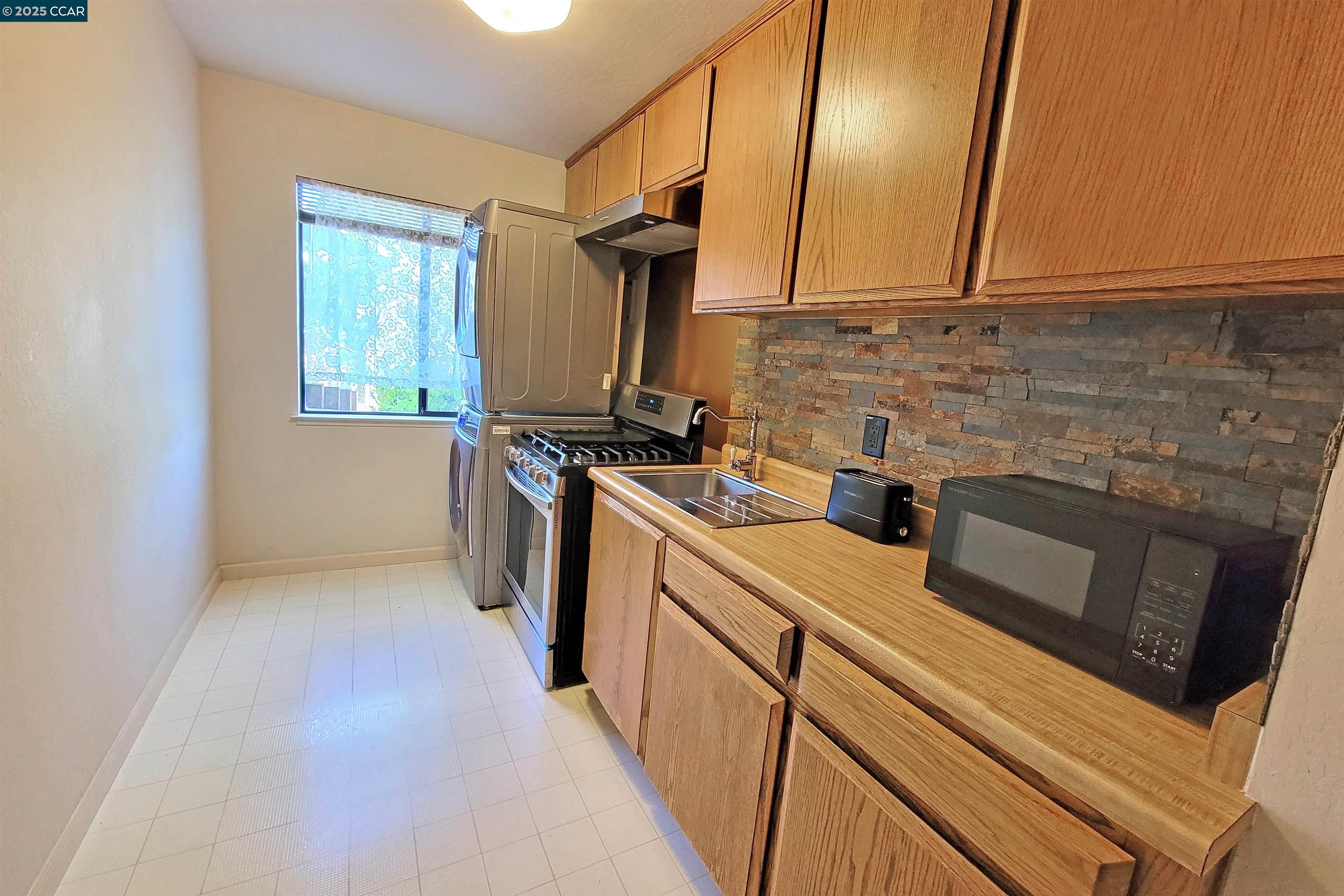 Detail Gallery Image 12 of 21 For 117 Dean Rd, Alamo,  CA 94507 - 1 Beds | 1 Baths