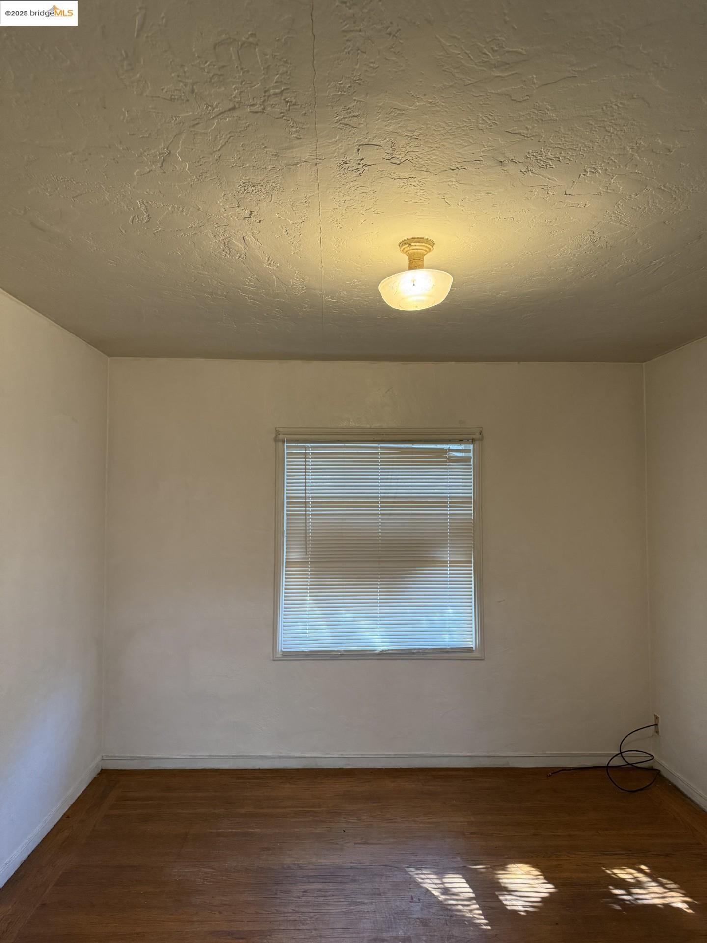 Detail Gallery Image 9 of 13 For 815 Central Ave, Pittsburg,  CA 94565 - 2 Beds | 1 Baths