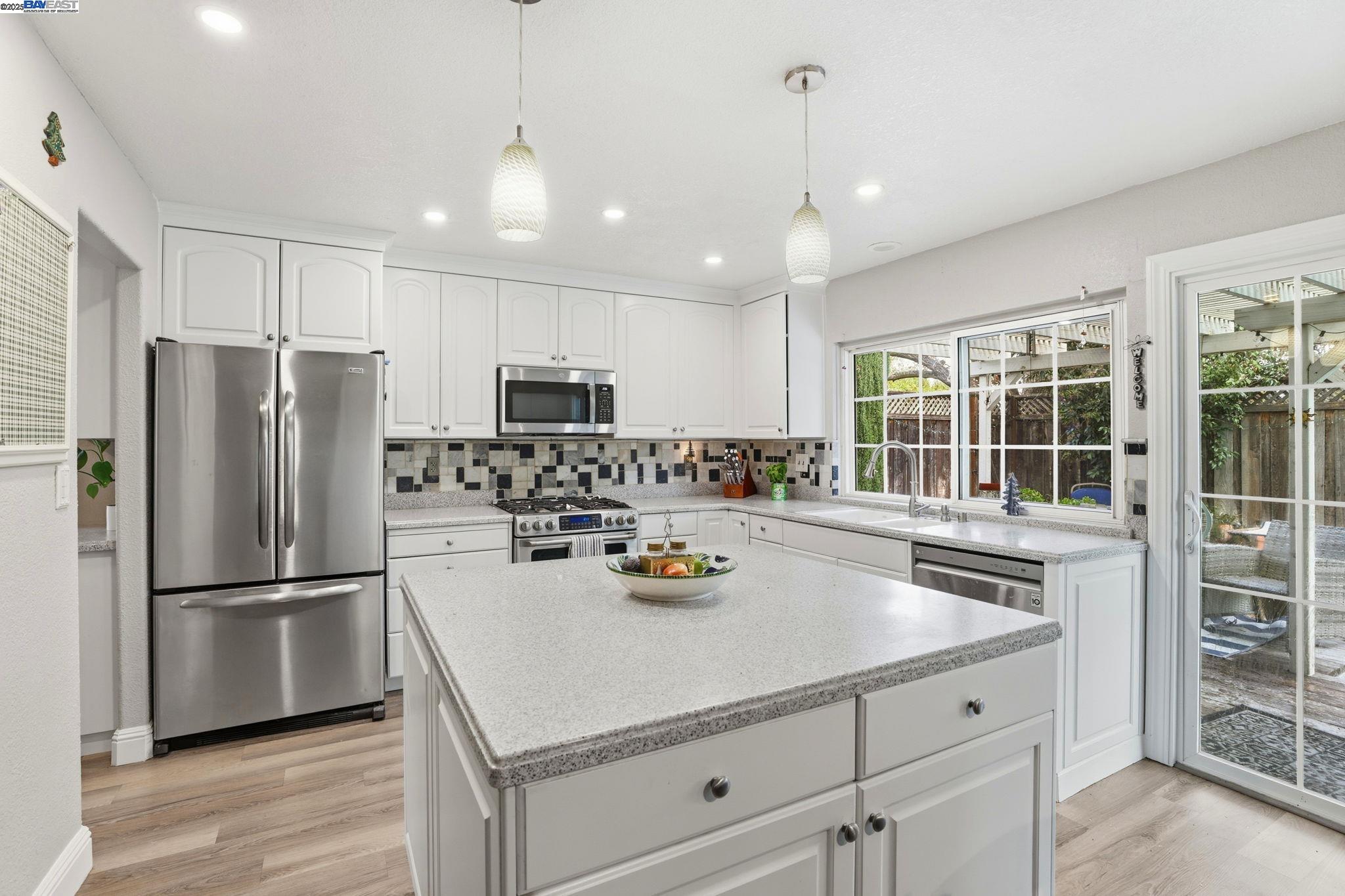 Detail Gallery Image 8 of 36 For 2891 Calle Reynoso, Pleasanton,  CA 94566 - 5 Beds | 3 Baths