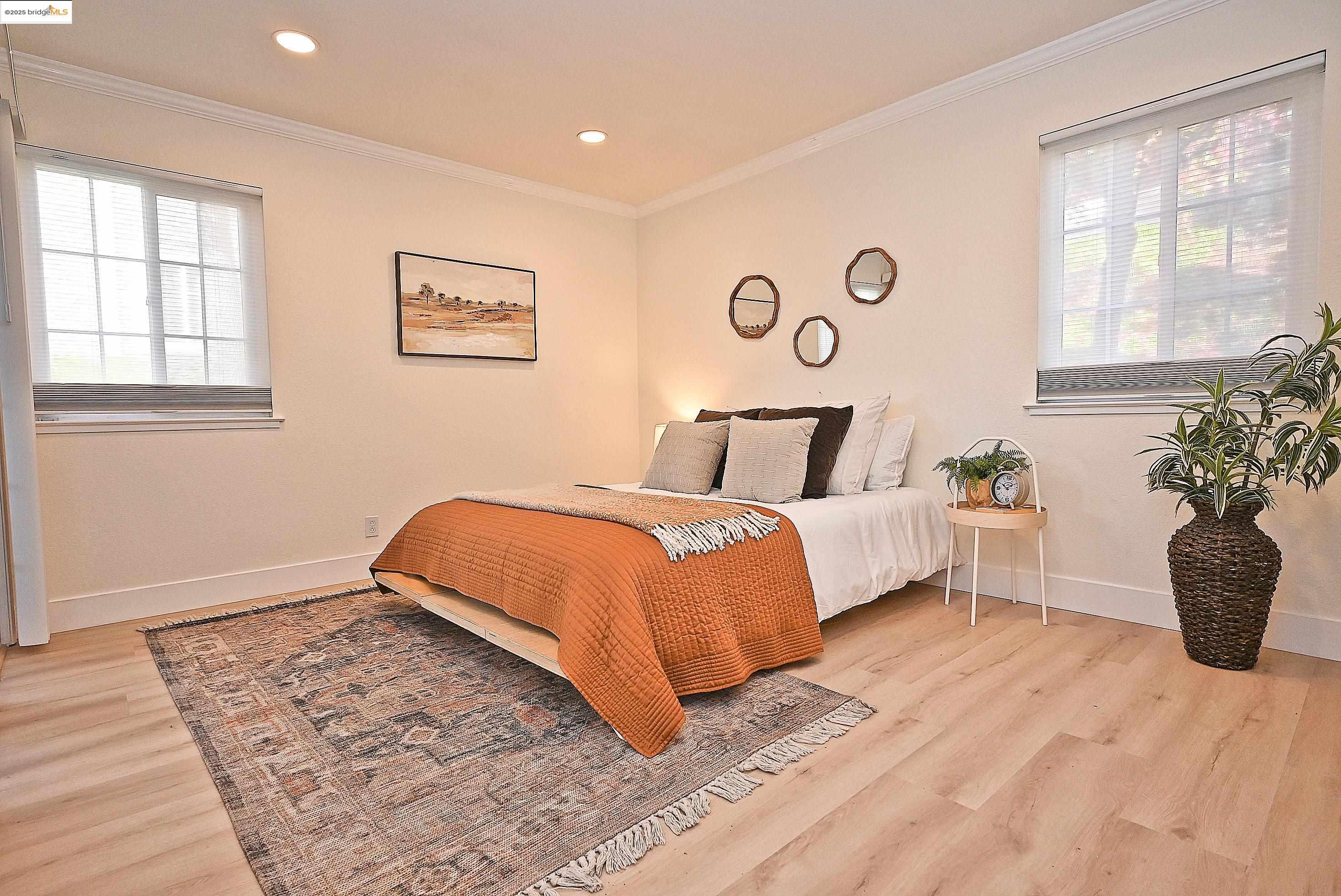 Detail Gallery Image 26 of 43 For 550 Canyon Oaks Dr a,  Oakland,  CA 94605 - 2 Beds | 2 Baths