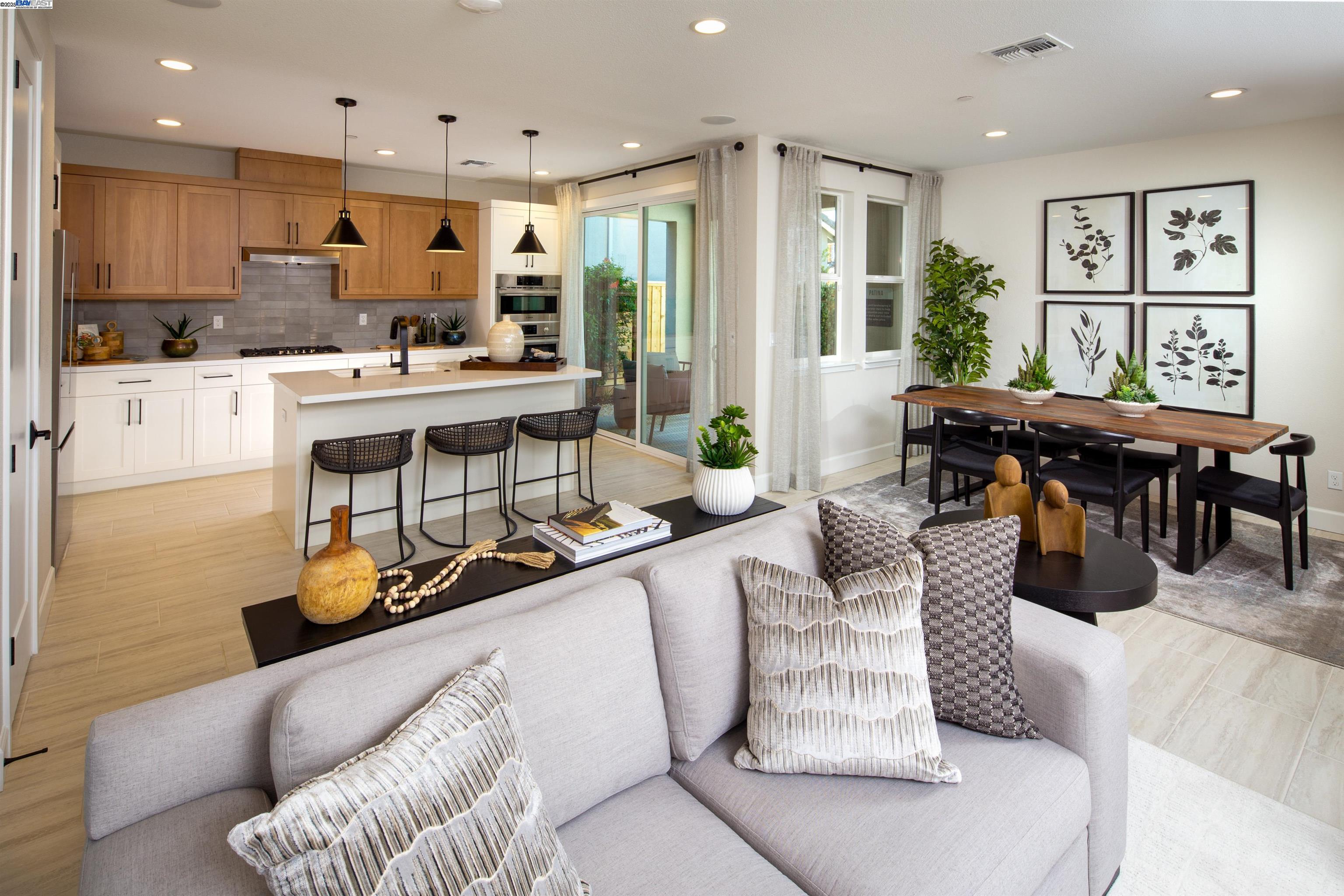 Detail Gallery Image 5 of 23 For 354 Sagebrush Drive, Napa,  CA 94558 - 4 Beds | 3 Baths