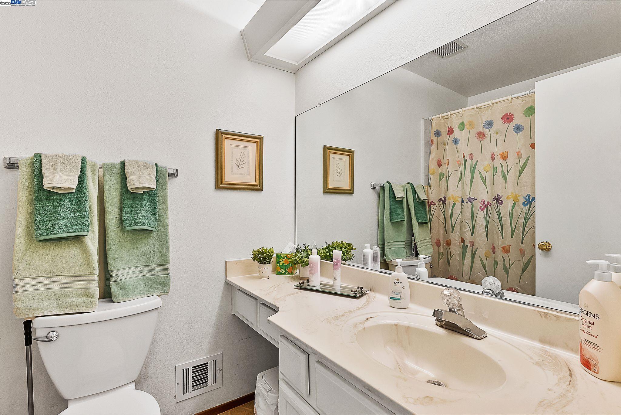 Detail Gallery Image 22 of 35 For 3803 Cheshire Ct, Pleasanton,  CA 94588 - 4 Beds | 2 Baths