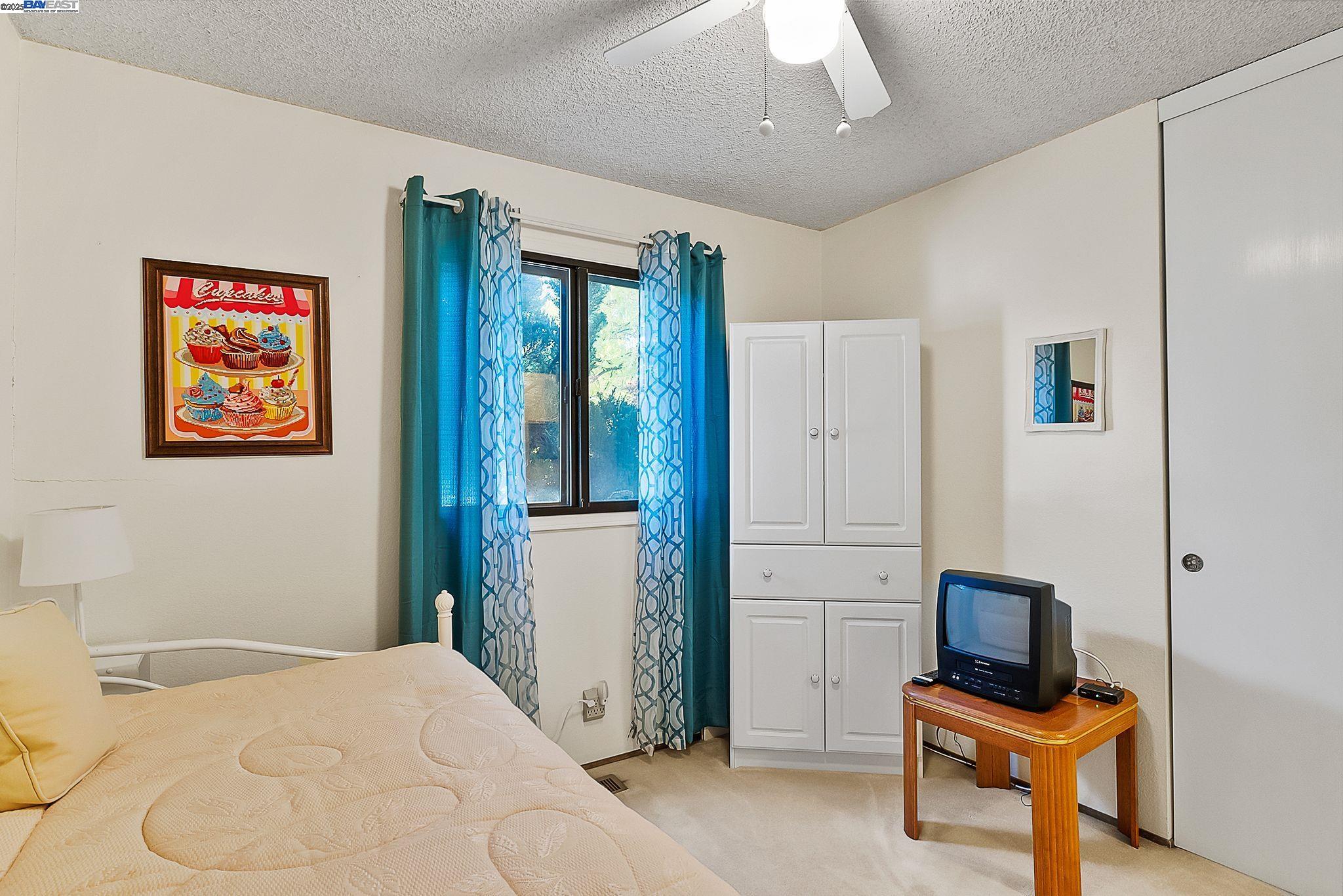 Detail Gallery Image 24 of 35 For 3803 Cheshire Ct, Pleasanton,  CA 94588 - 4 Beds | 2 Baths