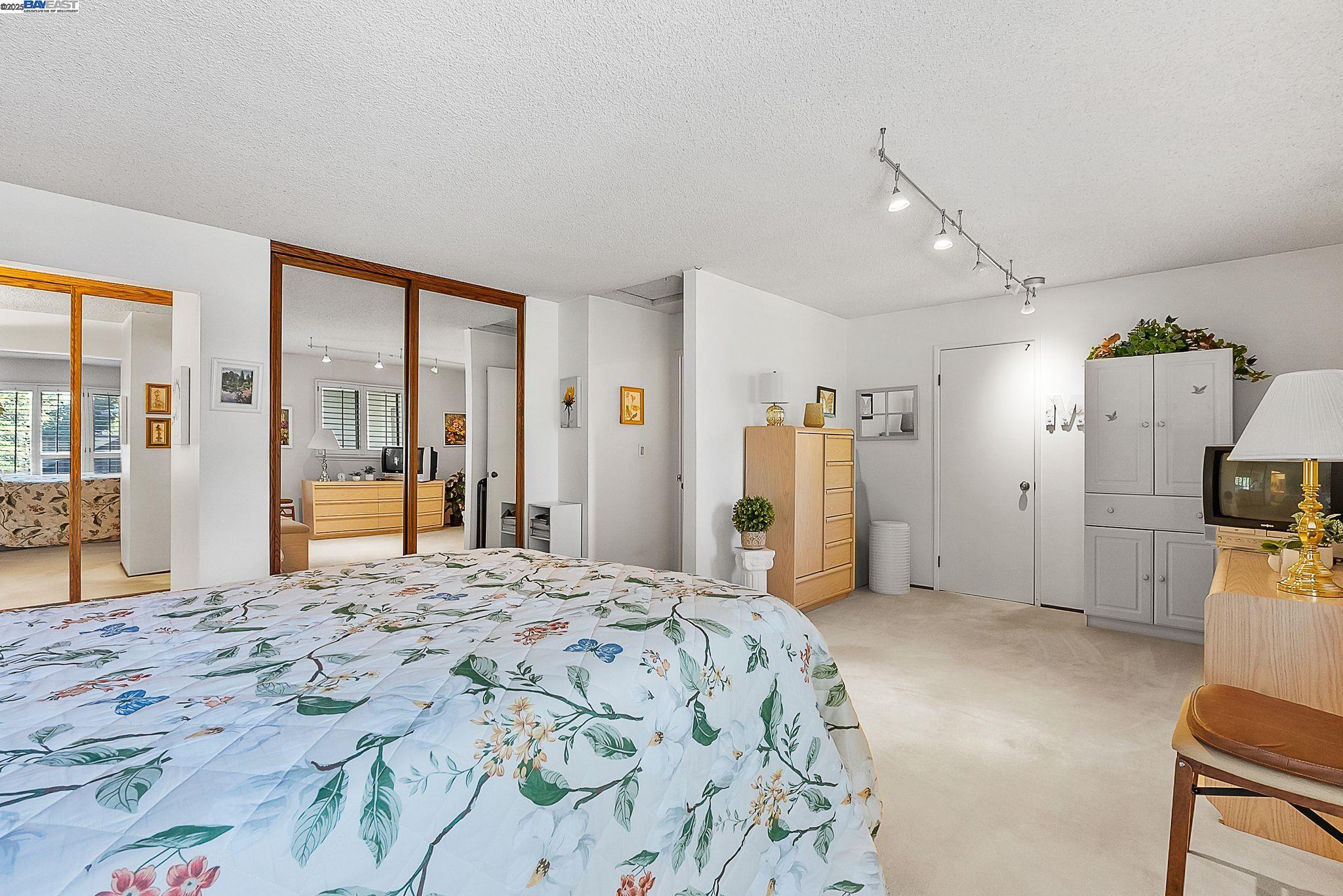 Detail Gallery Image 28 of 35 For 3803 Cheshire Ct, Pleasanton,  CA 94588 - 4 Beds | 2 Baths