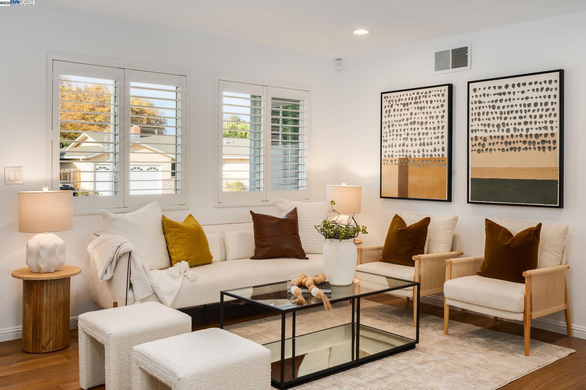 Detail Gallery Image 4 of 36 For 7632 Ashford Way, Dublin,  CA 94568 - 3 Beds | 2 Baths