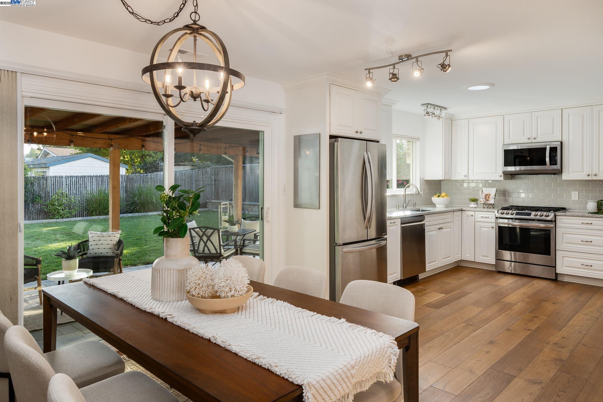 Detail Gallery Image 10 of 36 For 7632 Ashford Way, Dublin,  CA 94568 - 3 Beds | 2 Baths