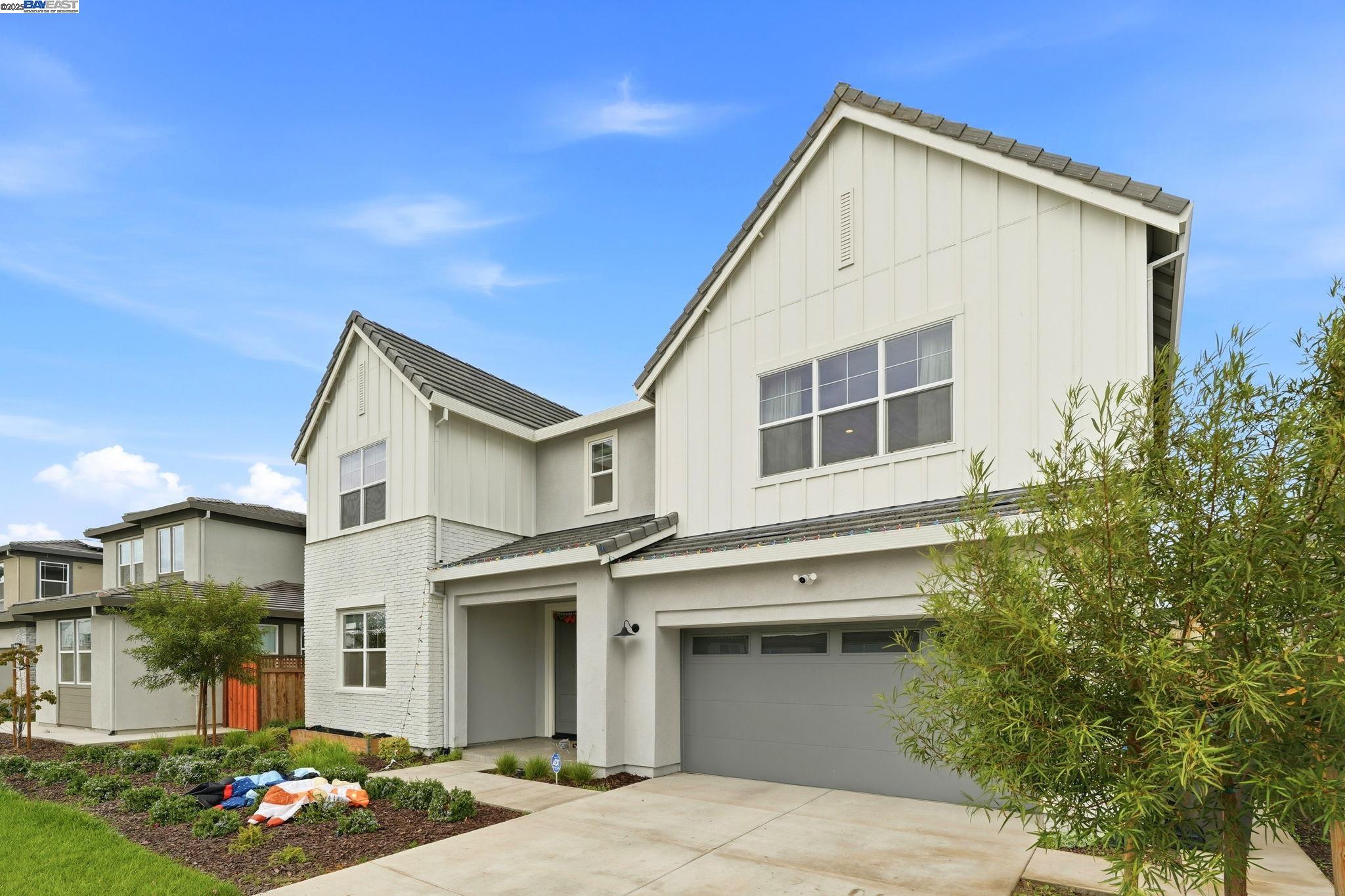 Detail Gallery Image 2 of 60 For 3039 Paxton Ct, Lathrop,  CA 95330 - 5 Beds | 4/1 Baths