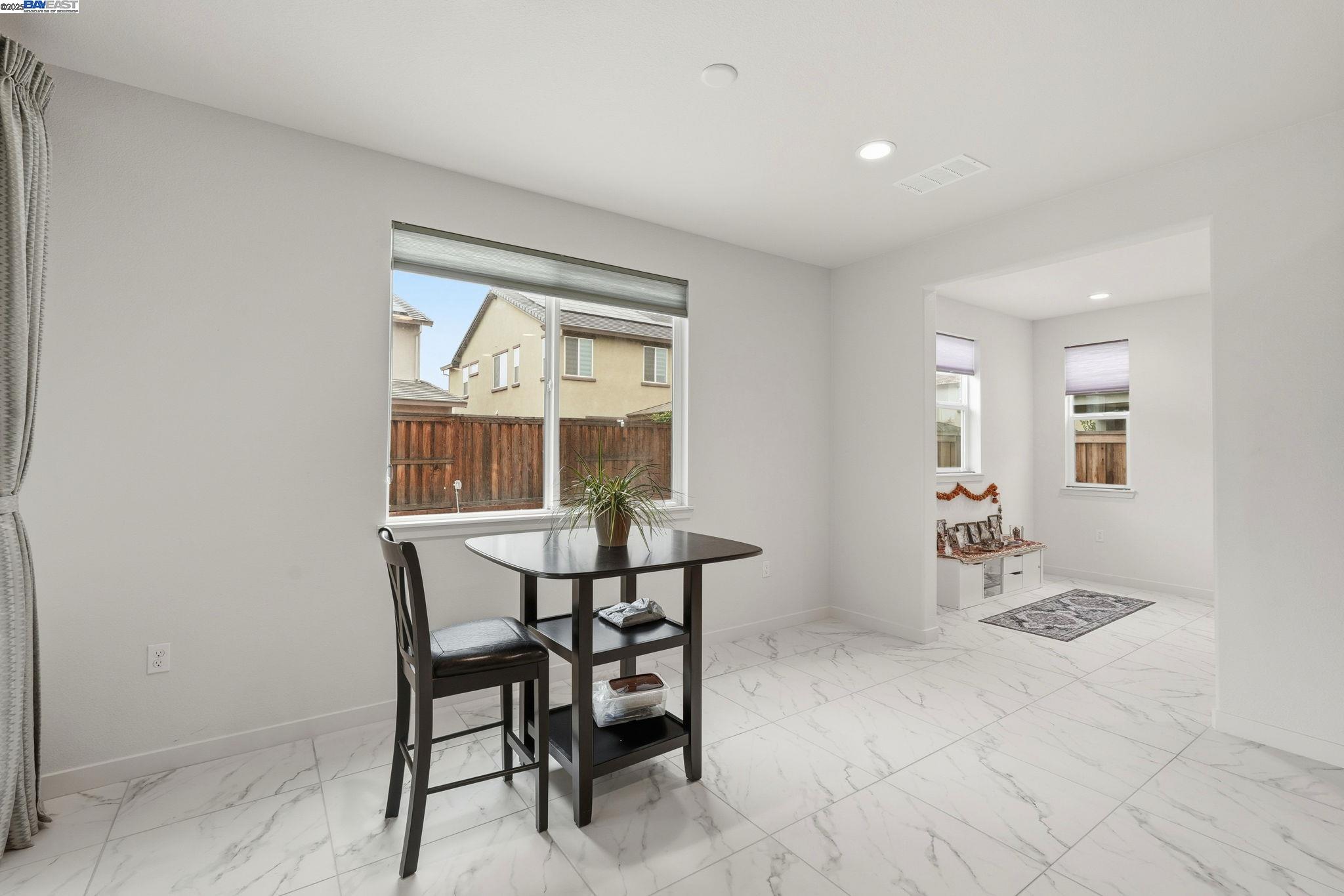 Detail Gallery Image 17 of 60 For 3039 Paxton Ct, Lathrop,  CA 95330 - 5 Beds | 4/1 Baths