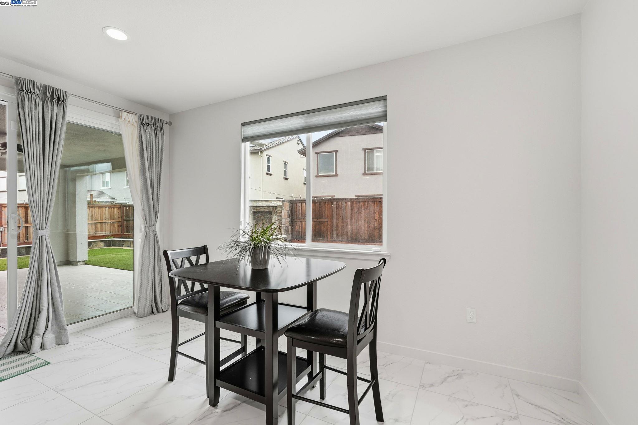 Detail Gallery Image 18 of 60 For 3039 Paxton Ct, Lathrop,  CA 95330 - 5 Beds | 4/1 Baths