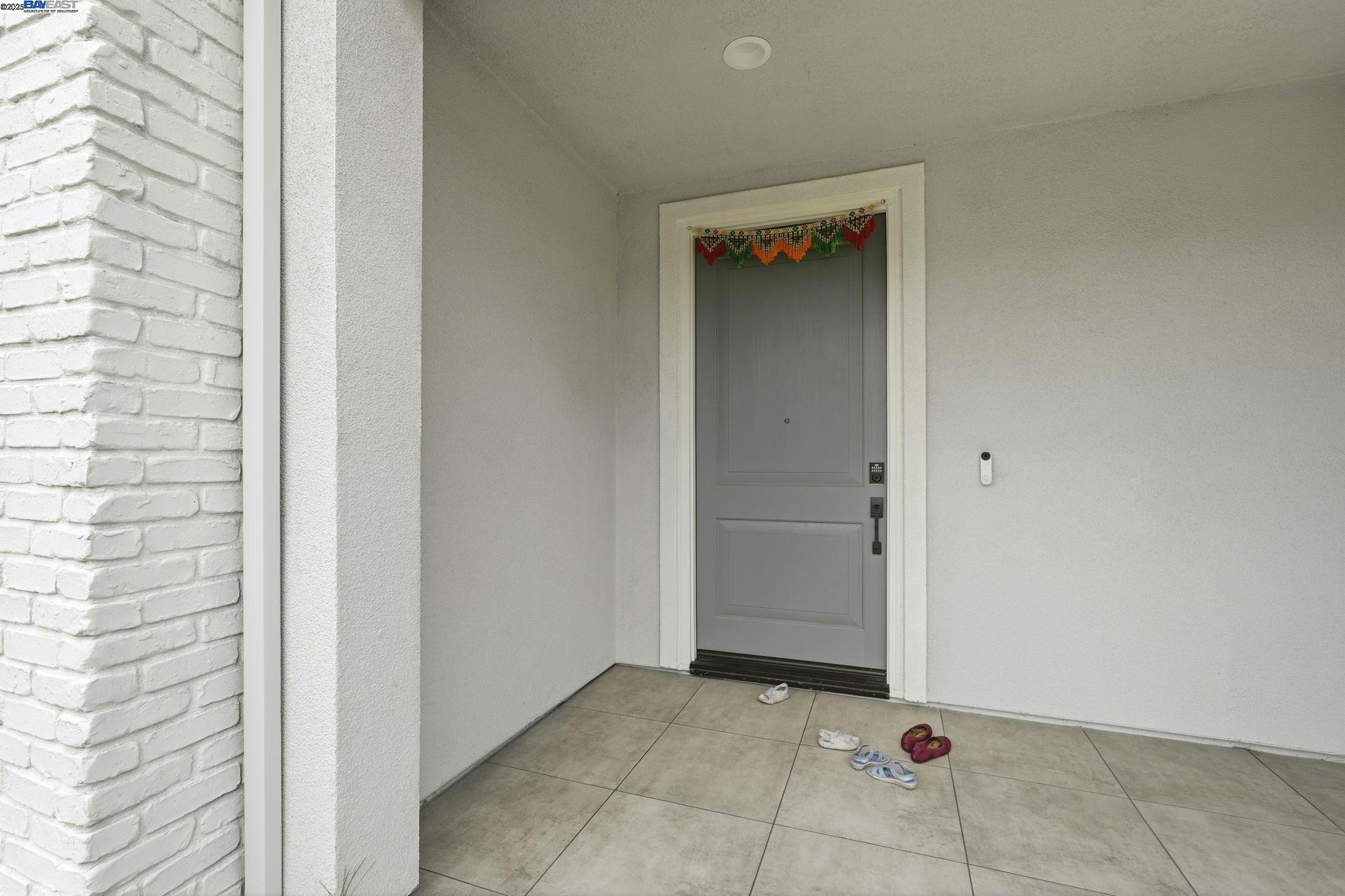 Detail Gallery Image 3 of 60 For 3039 Paxton Ct, Lathrop,  CA 95330 - 5 Beds | 4/1 Baths