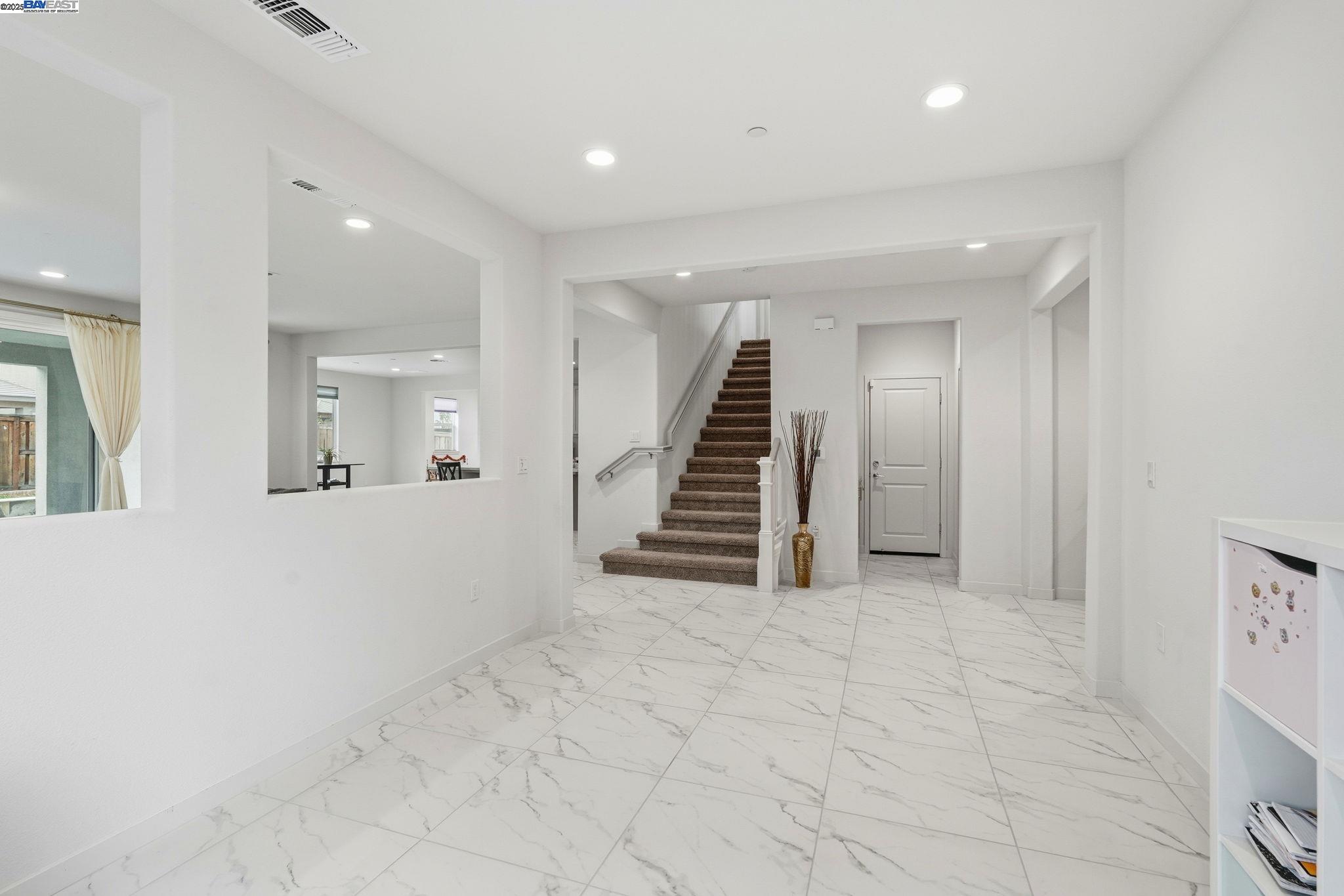 Detail Gallery Image 5 of 60 For 3039 Paxton Ct, Lathrop,  CA 95330 - 5 Beds | 4/1 Baths