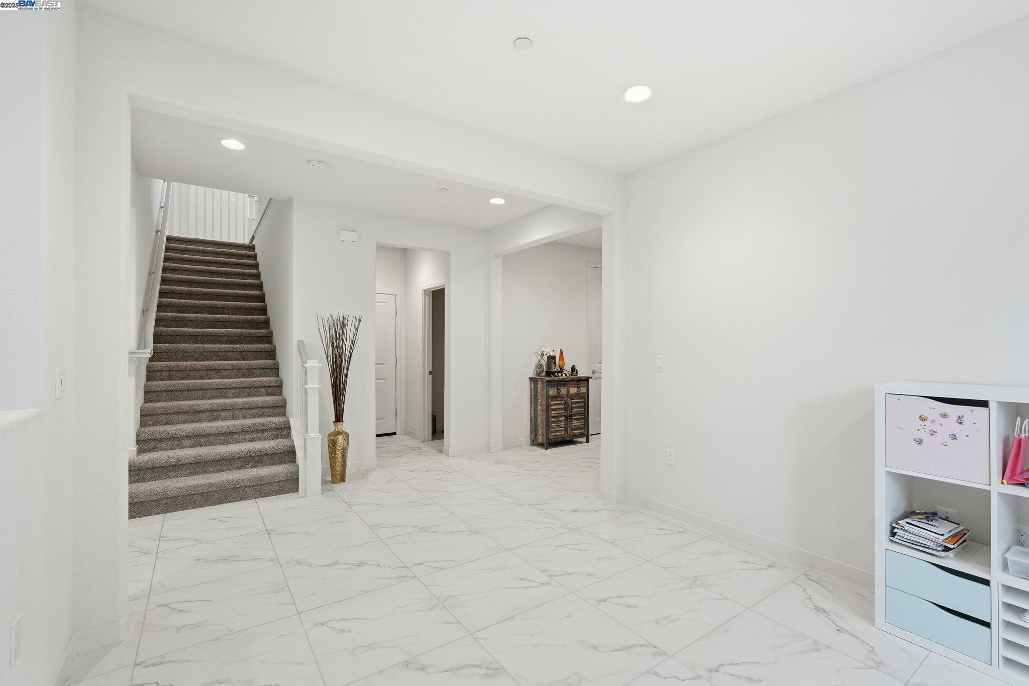 Detail Gallery Image 6 of 60 For 3039 Paxton Ct, Lathrop,  CA 95330 - 5 Beds | 4/1 Baths