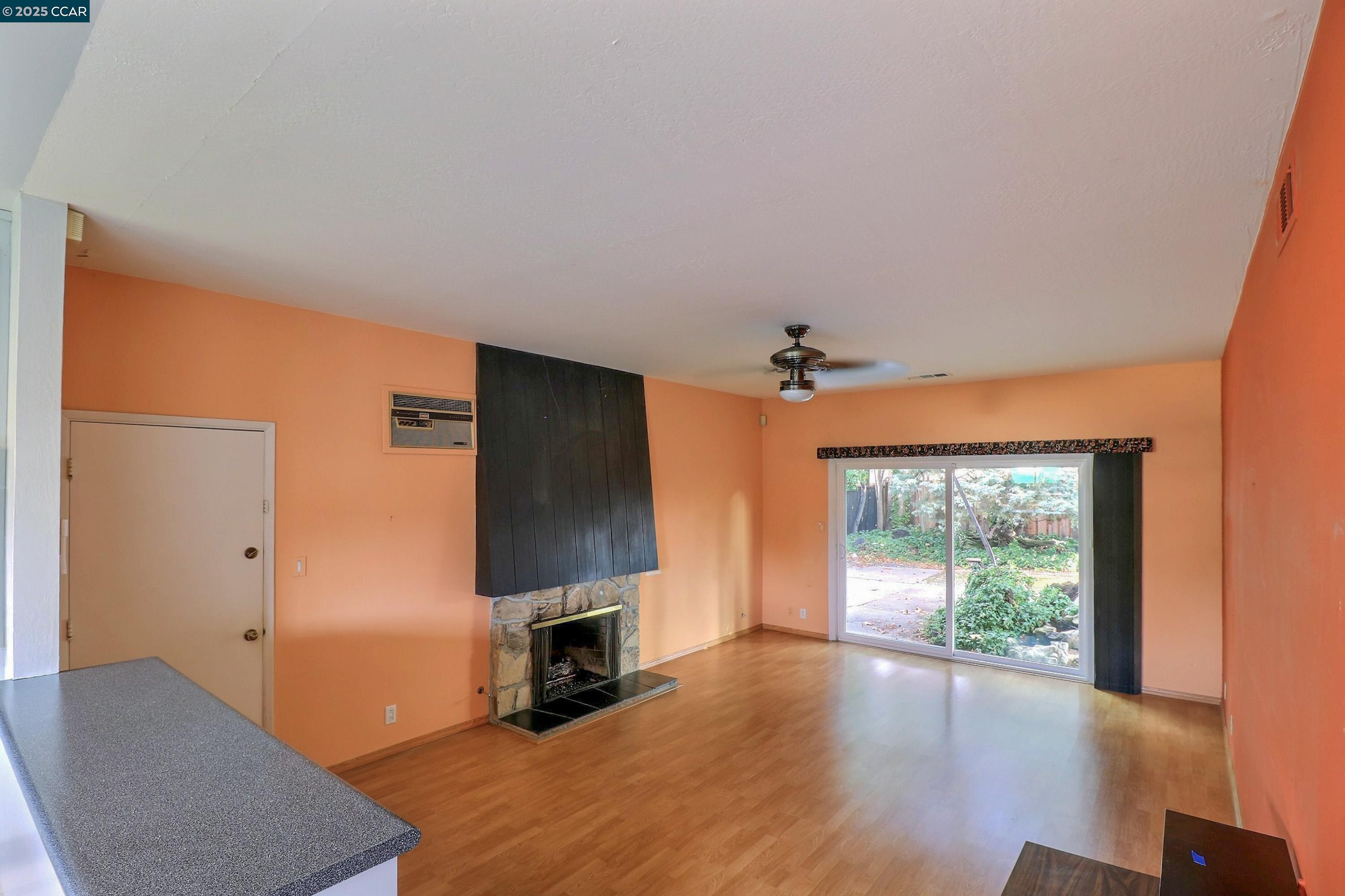 Detail Gallery Image 15 of 41 For 4420 Crestwood Cir, Concord,  CA 94521 - 4 Beds | 2 Baths