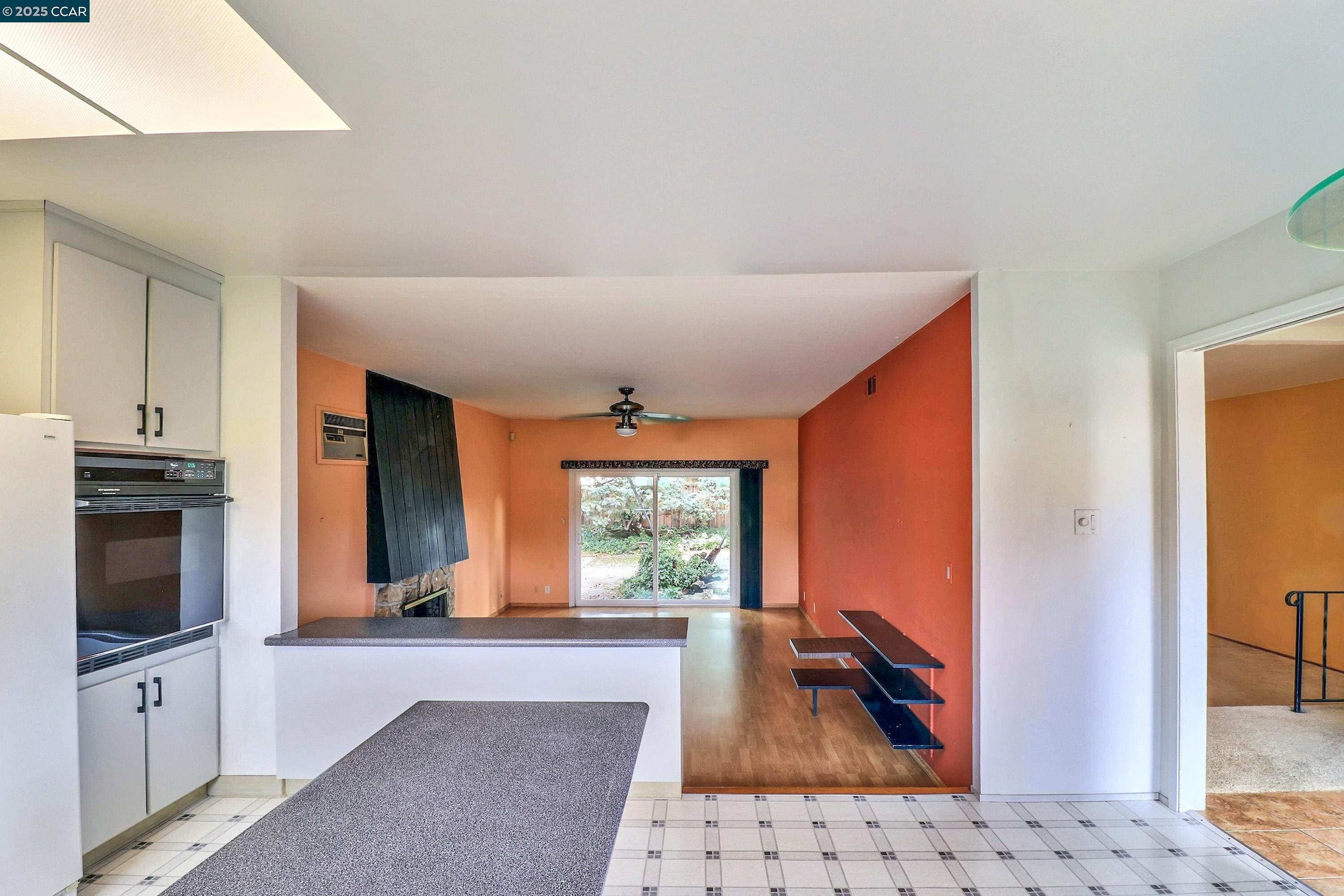 Detail Gallery Image 16 of 41 For 4420 Crestwood Cir, Concord,  CA 94521 - 4 Beds | 2 Baths