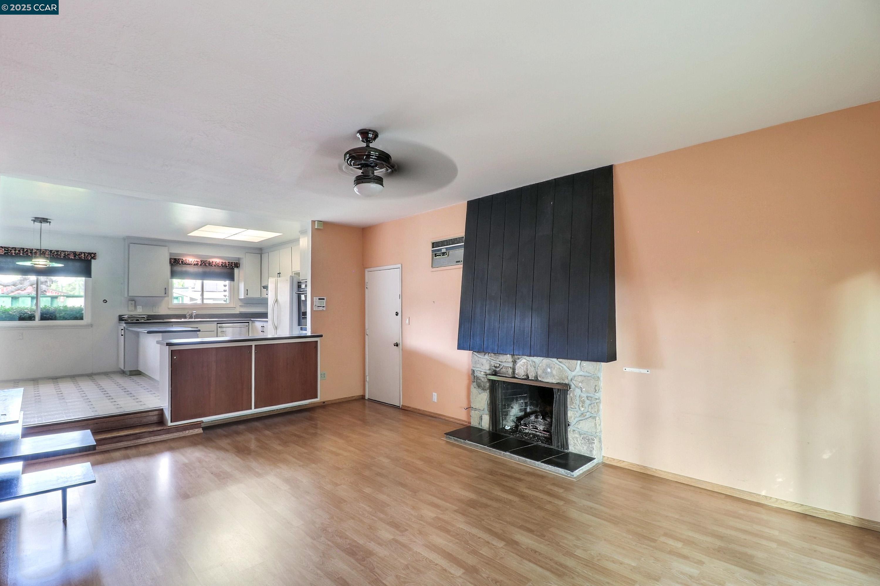 Detail Gallery Image 28 of 41 For 4420 Crestwood Cir, Concord,  CA 94521 - 4 Beds | 2 Baths