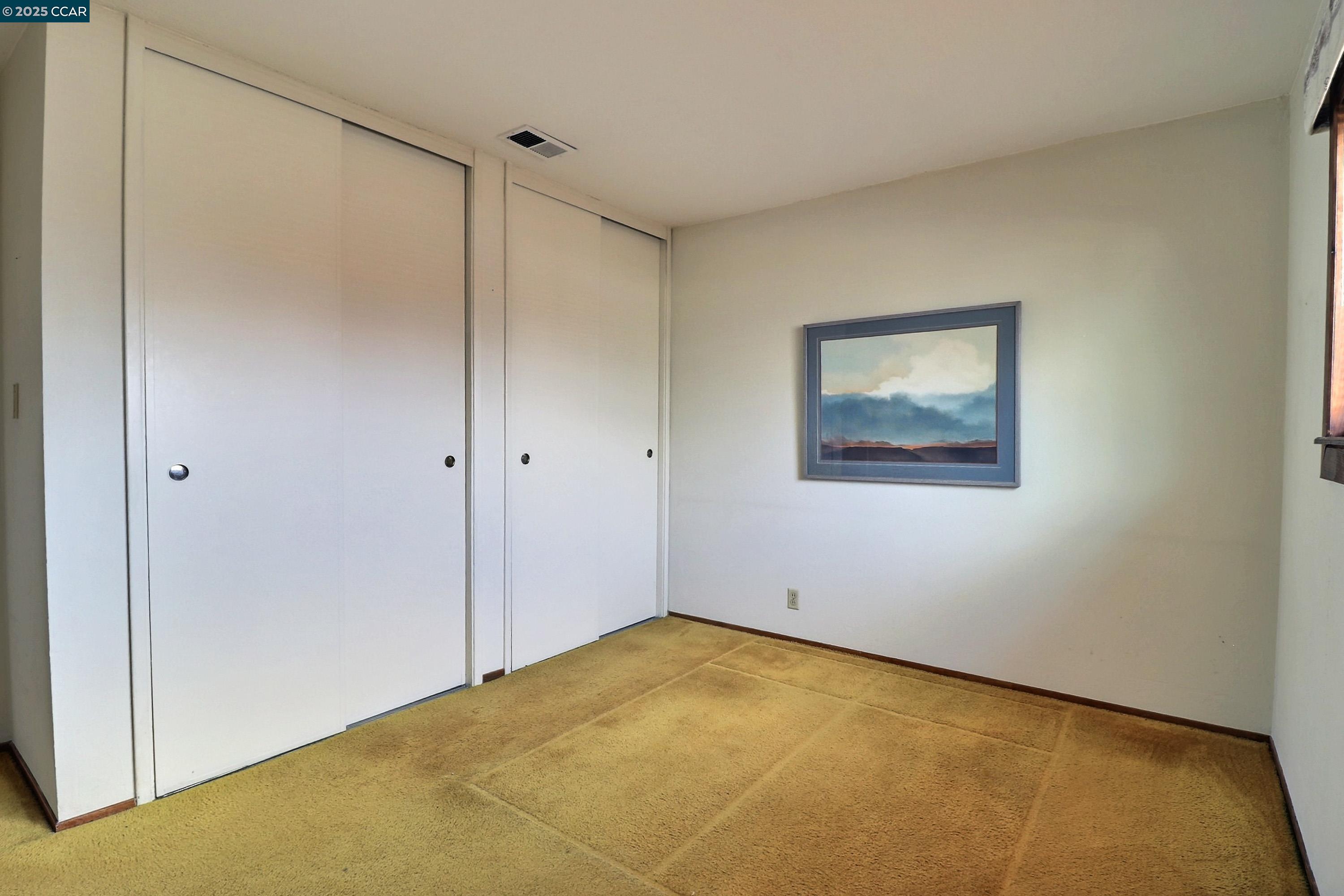 Detail Gallery Image 33 of 41 For 4420 Crestwood Cir, Concord,  CA 94521 - 4 Beds | 2 Baths