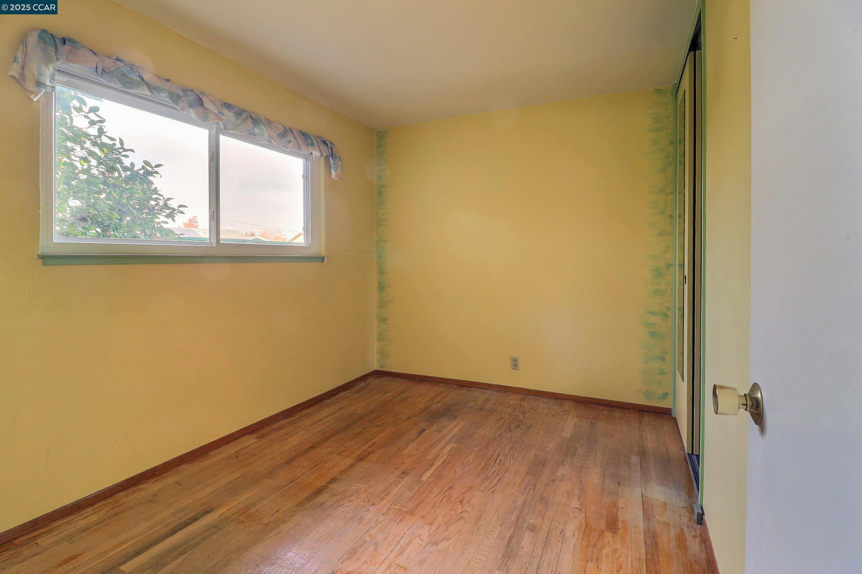 Detail Gallery Image 34 of 41 For 4420 Crestwood Cir, Concord,  CA 94521 - 4 Beds | 2 Baths