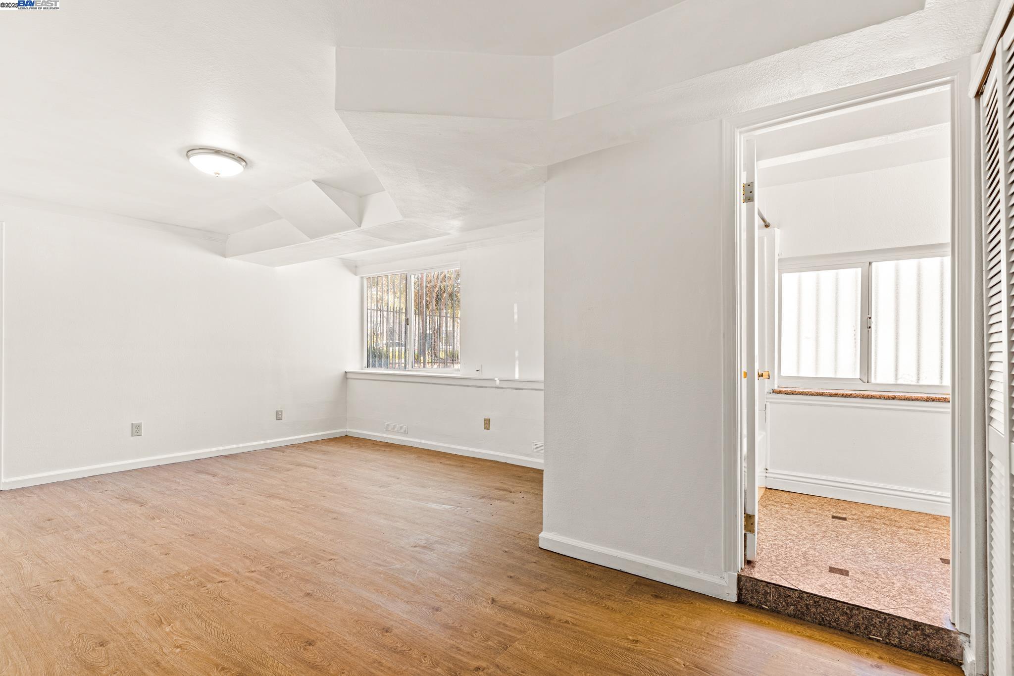 Detail Gallery Image 31 of 49 For 1015 82nd Ave, Oakland,  CA 94621 - 5 Beds | 3 Baths