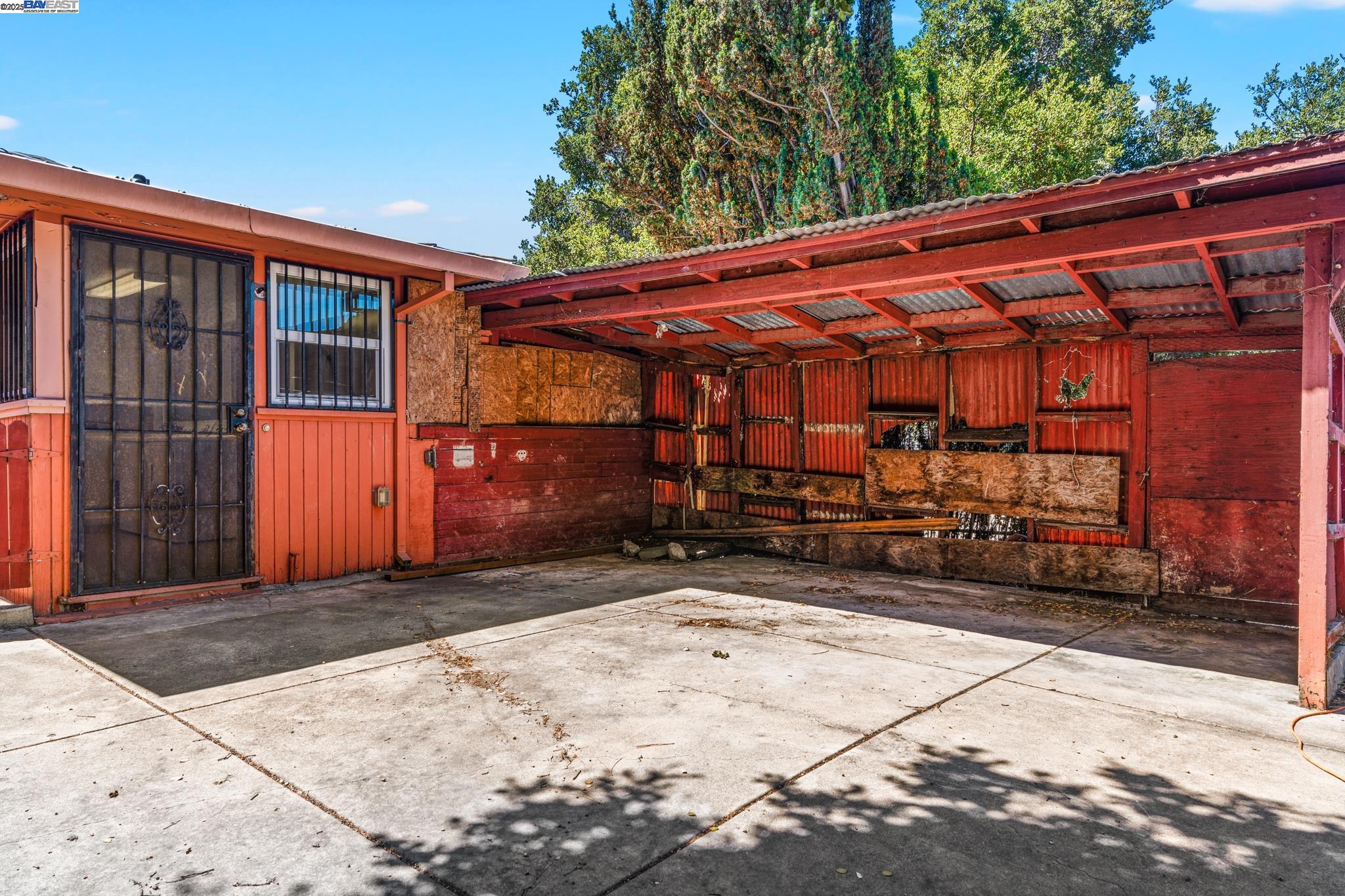 Detail Gallery Image 45 of 49 For 1015 82nd Ave, Oakland,  CA 94621 - 5 Beds | 3 Baths