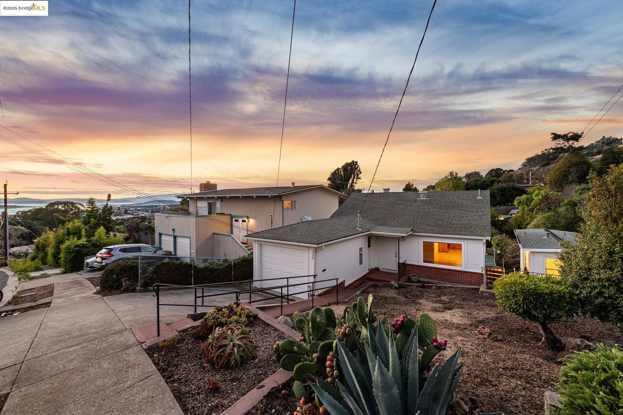 Detail Gallery Image 3 of 48 For 7553 Stockton, El Cerrito,  CA 94530 - – Beds | – Baths