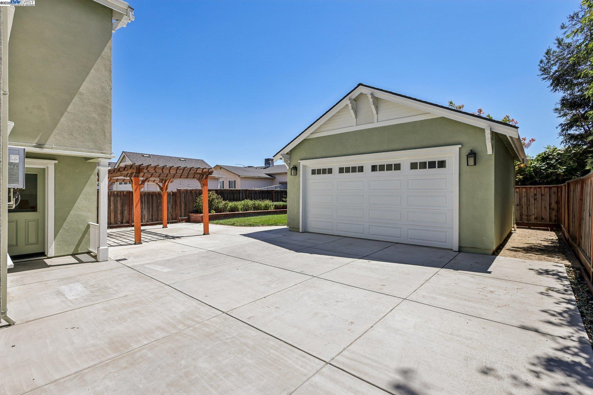 Detail Gallery Image 35 of 38 For 2145 Linden St, Livermore,  CA 94551 - 4 Beds | 3 Baths