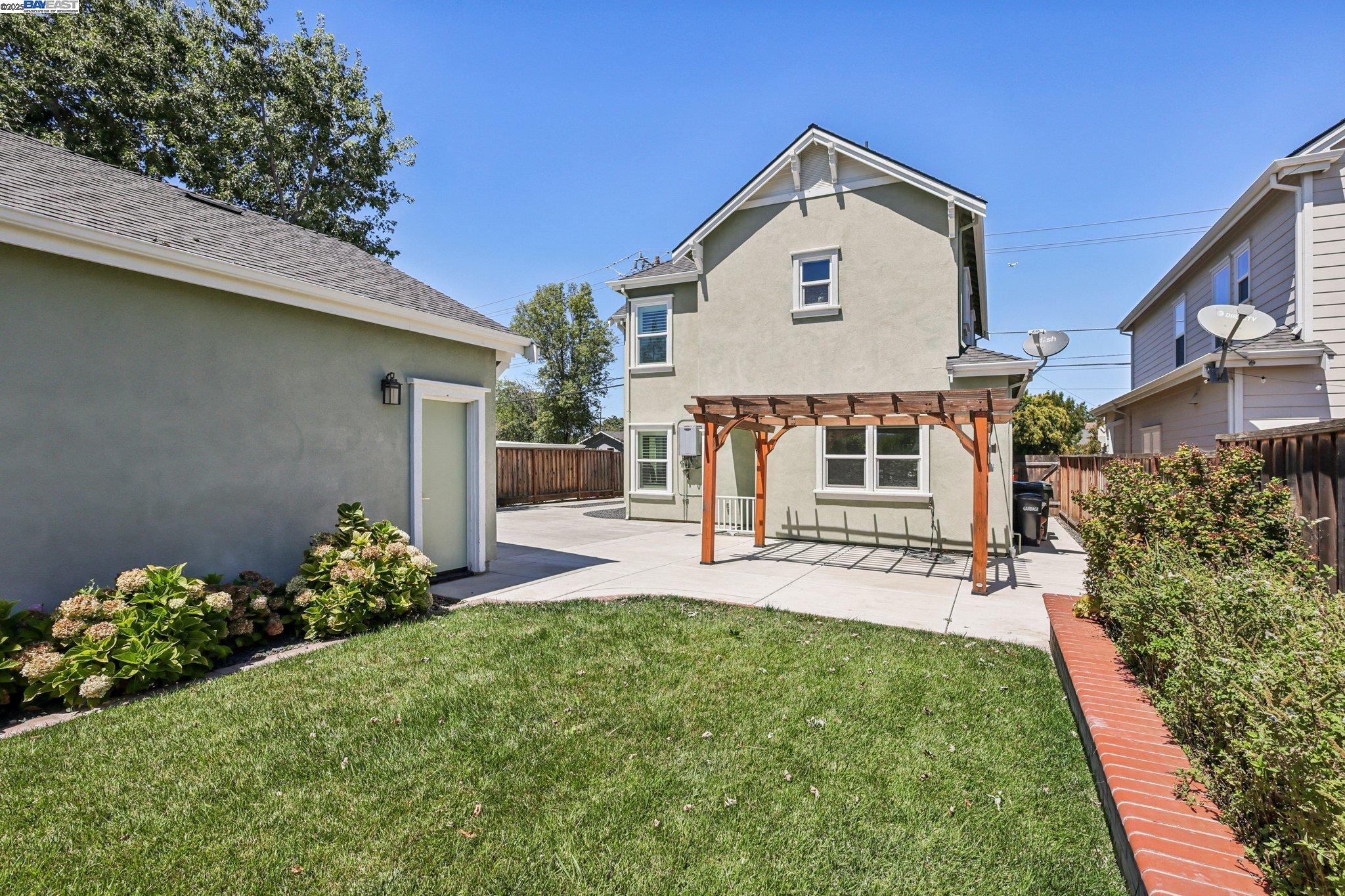 Detail Gallery Image 37 of 38 For 2145 Linden St, Livermore,  CA 94551 - 4 Beds | 3 Baths