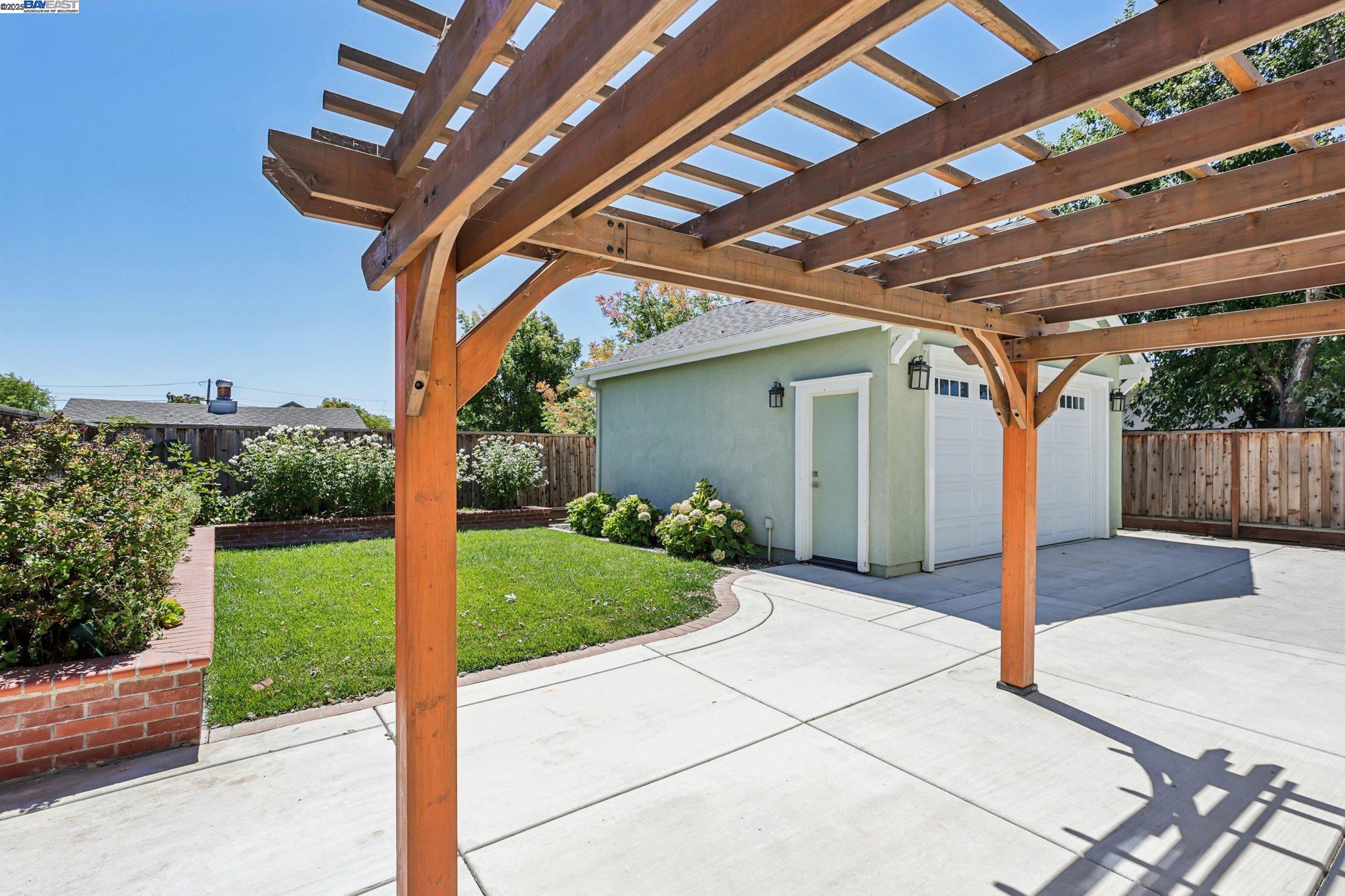 Detail Gallery Image 38 of 38 For 2145 Linden St, Livermore,  CA 94551 - 4 Beds | 3 Baths