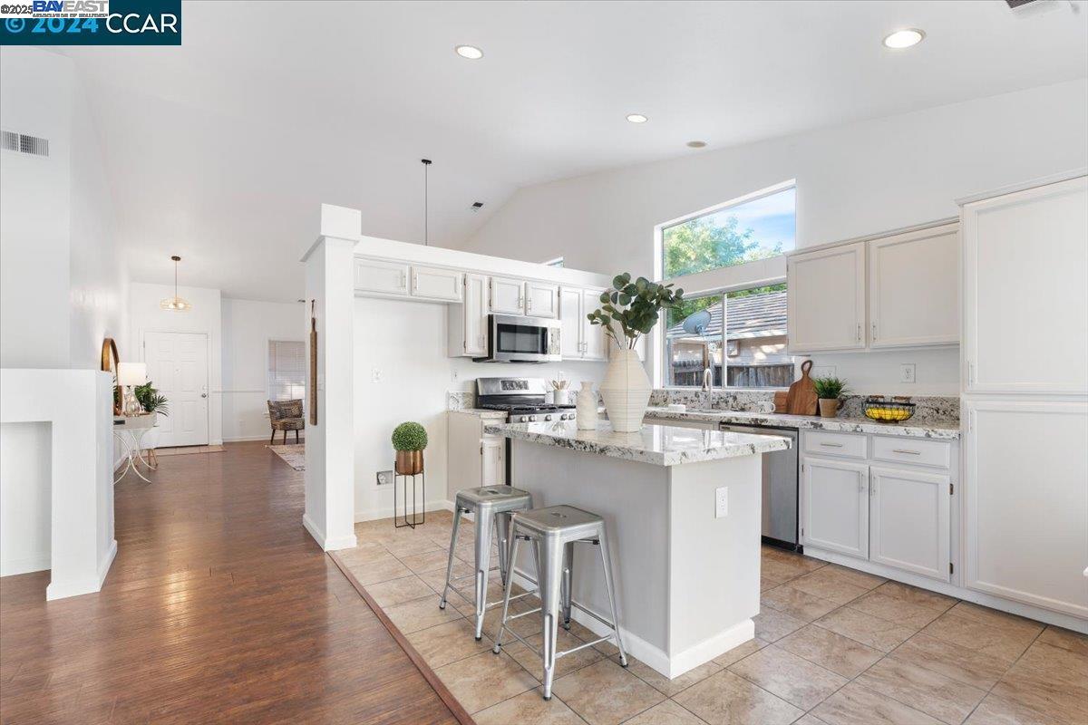 Detail Gallery Image 14 of 38 For 4675 Christenson St, Brentwood,  CA 94513 - 3 Beds | 2 Baths