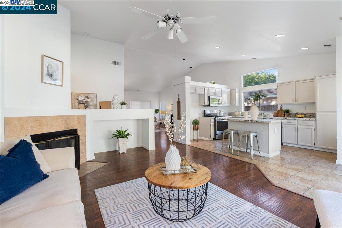 Detail Gallery Image 16 of 38 For 4675 Christenson St, Brentwood,  CA 94513 - 3 Beds | 2 Baths