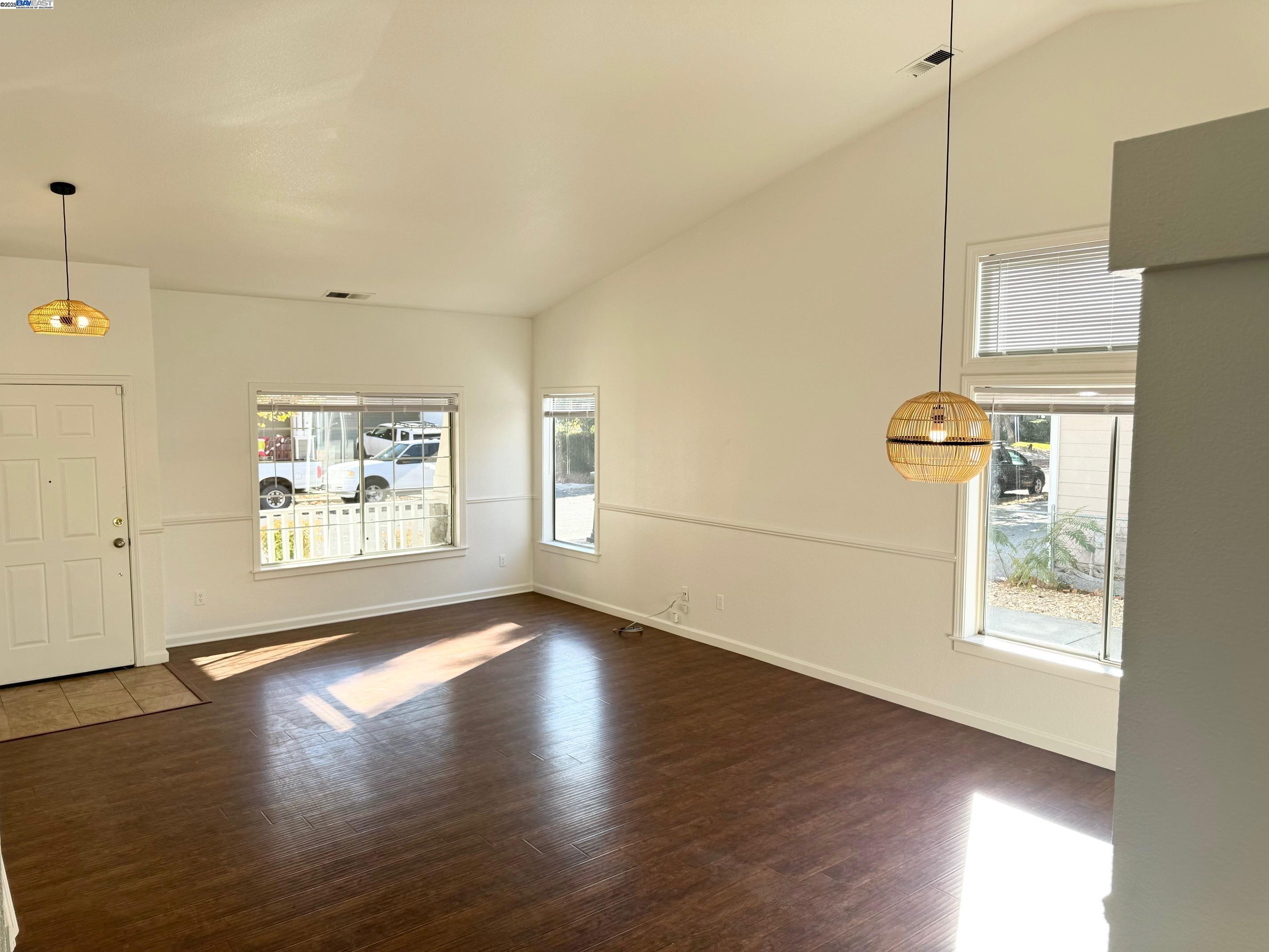 Detail Gallery Image 6 of 38 For 4675 Christenson St, Brentwood,  CA 94513 - 3 Beds | 2 Baths