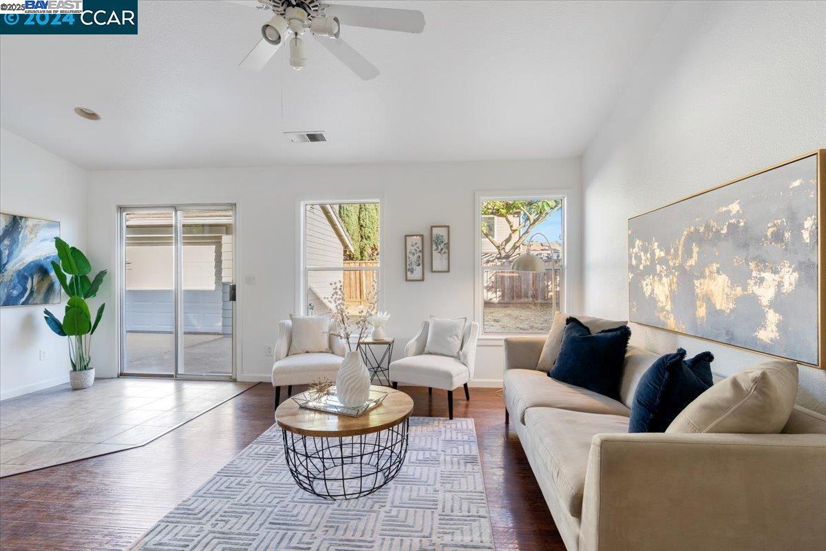 Detail Gallery Image 9 of 38 For 4675 Christenson St, Brentwood,  CA 94513 - 3 Beds | 2 Baths