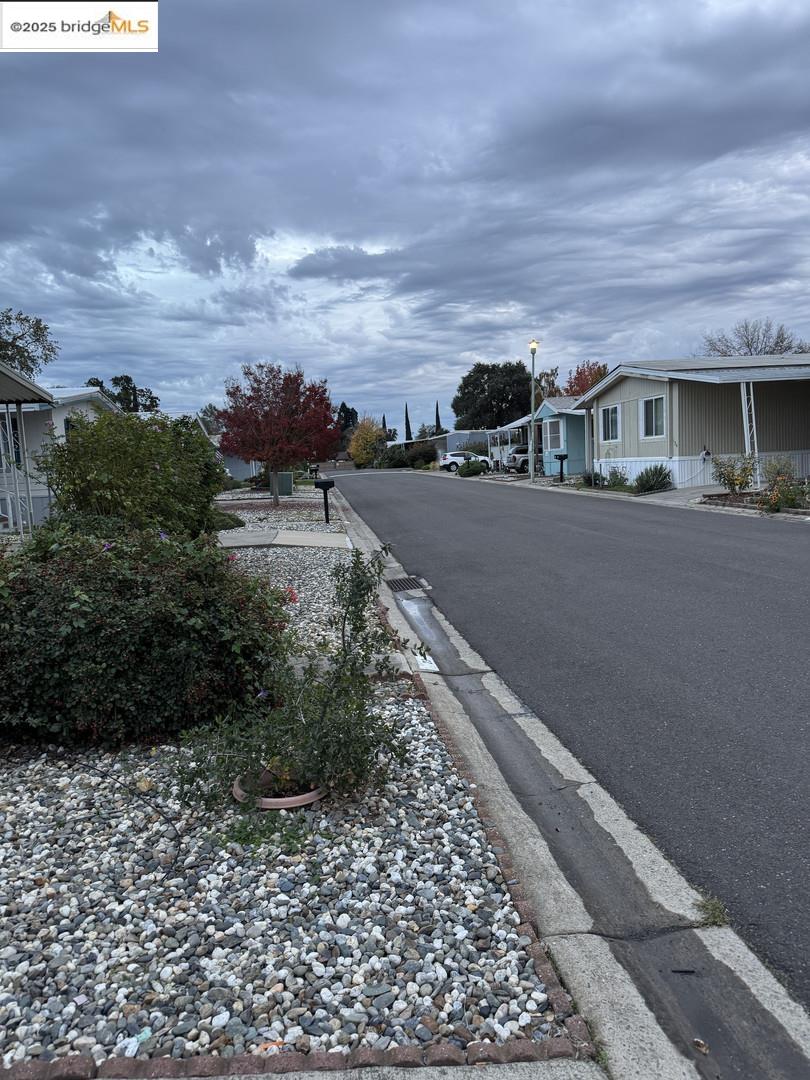 Detail Gallery Image 19 of 59 For 30 Calle Susana, Elk Grove,  CA 95624 - 3 Beds | 2 Baths