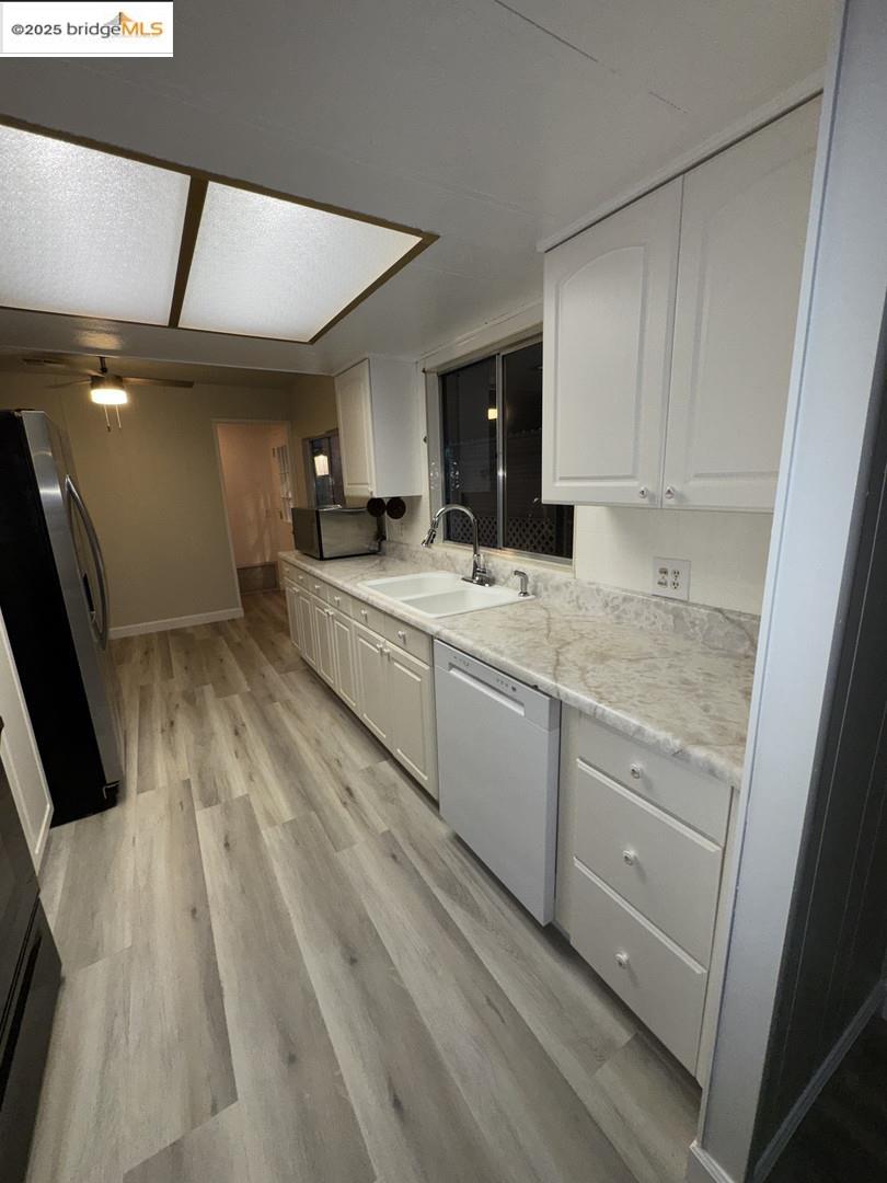 Detail Gallery Image 46 of 59 For 30 Calle Susana, Elk Grove,  CA 95624 - 3 Beds | 2 Baths