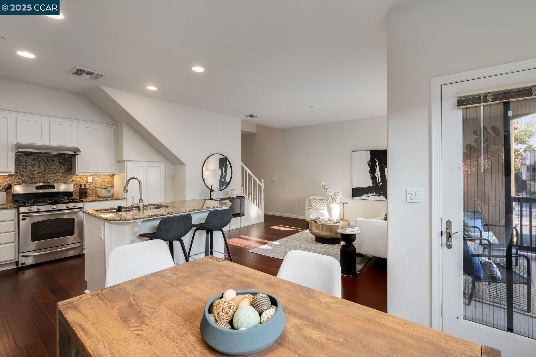 Detail Gallery Image 13 of 33 For 34108 Spezia Ter, Fremont,  CA 94555 - 2 Beds | 2 Baths