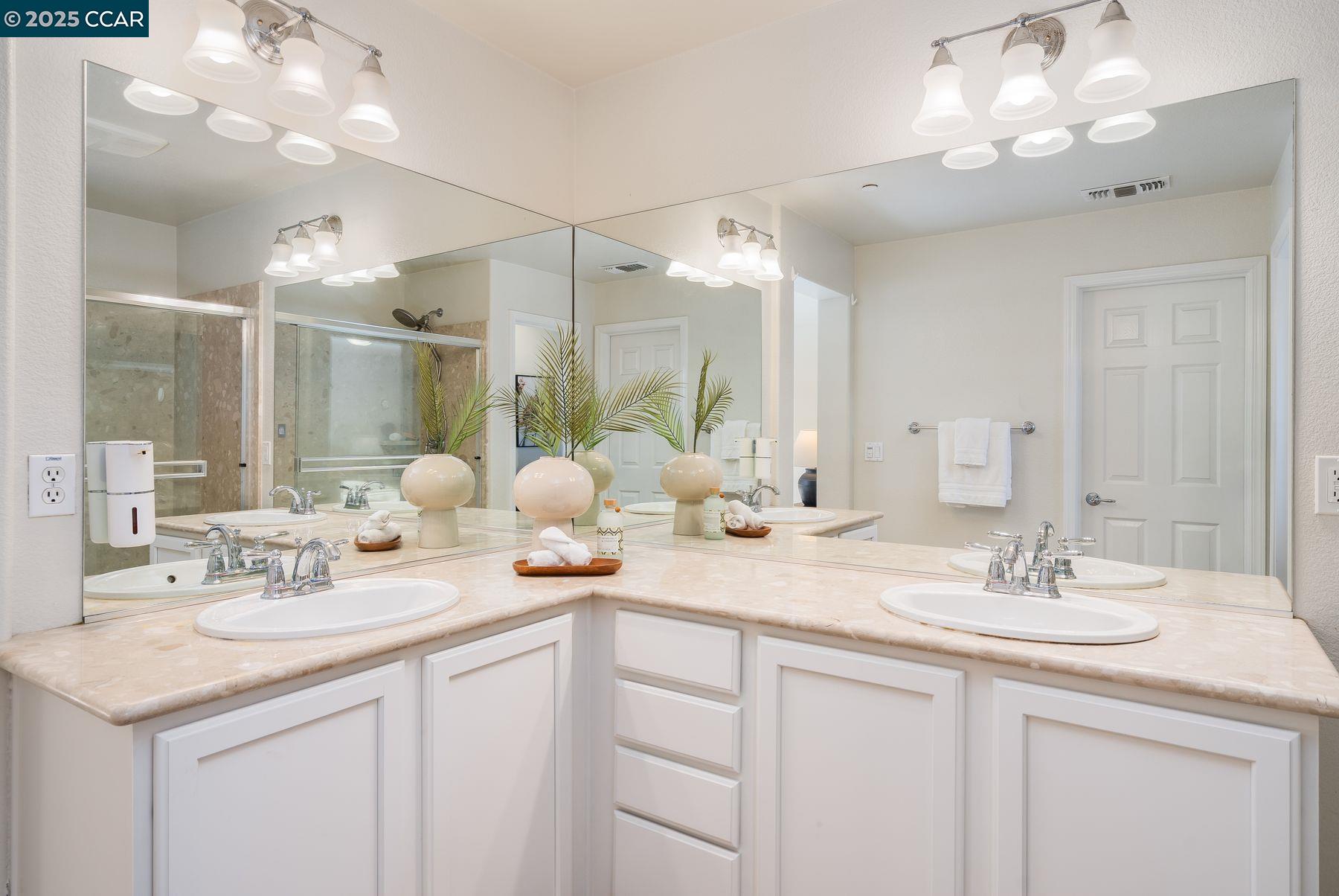Detail Gallery Image 22 of 33 For 34108 Spezia Ter, Fremont,  CA 94555 - 2 Beds | 2 Baths