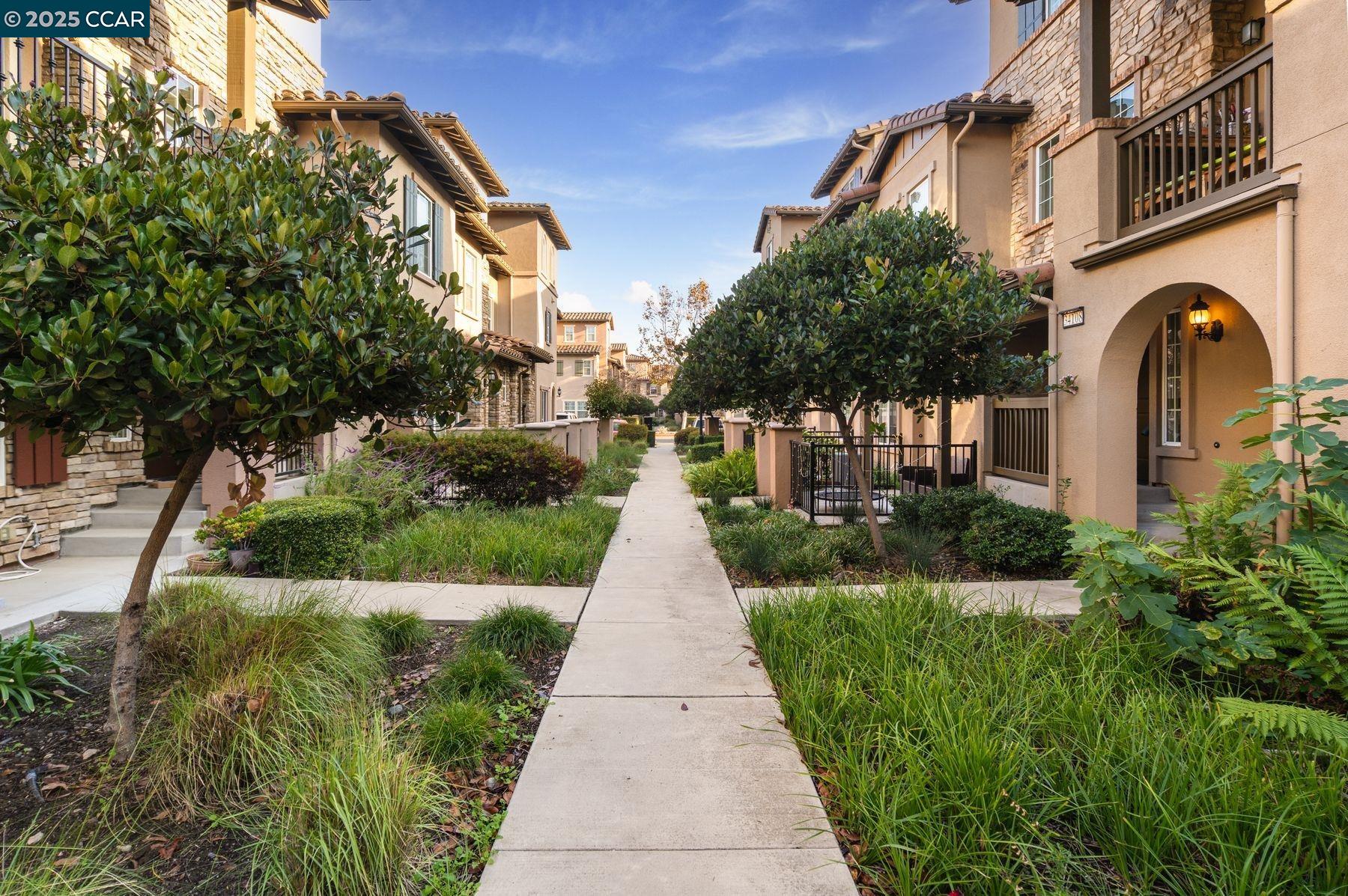 Detail Gallery Image 28 of 33 For 34108 Spezia Ter, Fremont,  CA 94555 - 2 Beds | 2 Baths