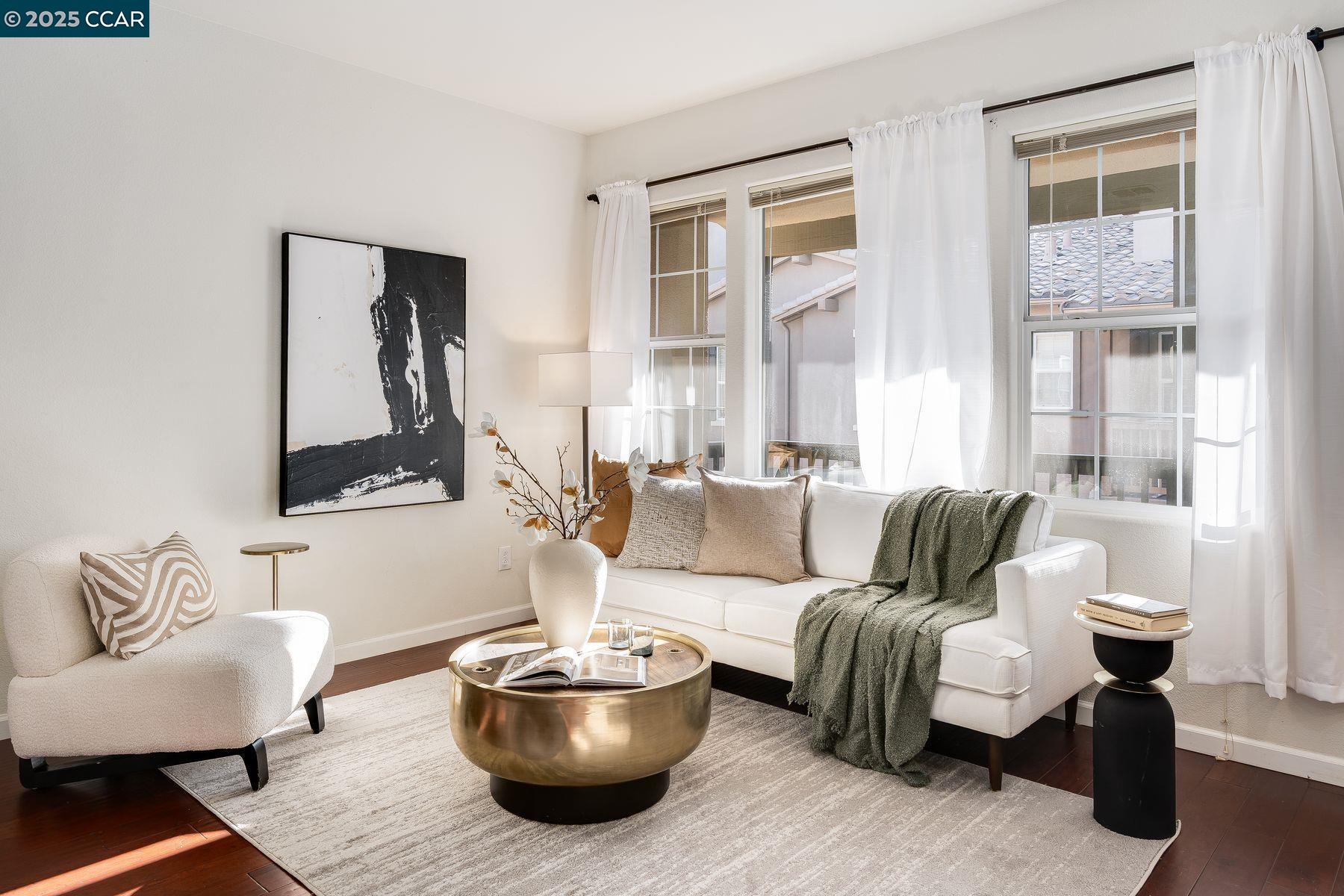 Detail Gallery Image 4 of 33 For 34108 Spezia Ter, Fremont,  CA 94555 - 2 Beds | 2 Baths