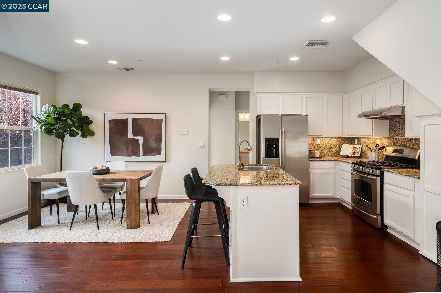 Detail Gallery Image 7 of 33 For 34108 Spezia Ter, Fremont,  CA 94555 - 2 Beds | 2 Baths