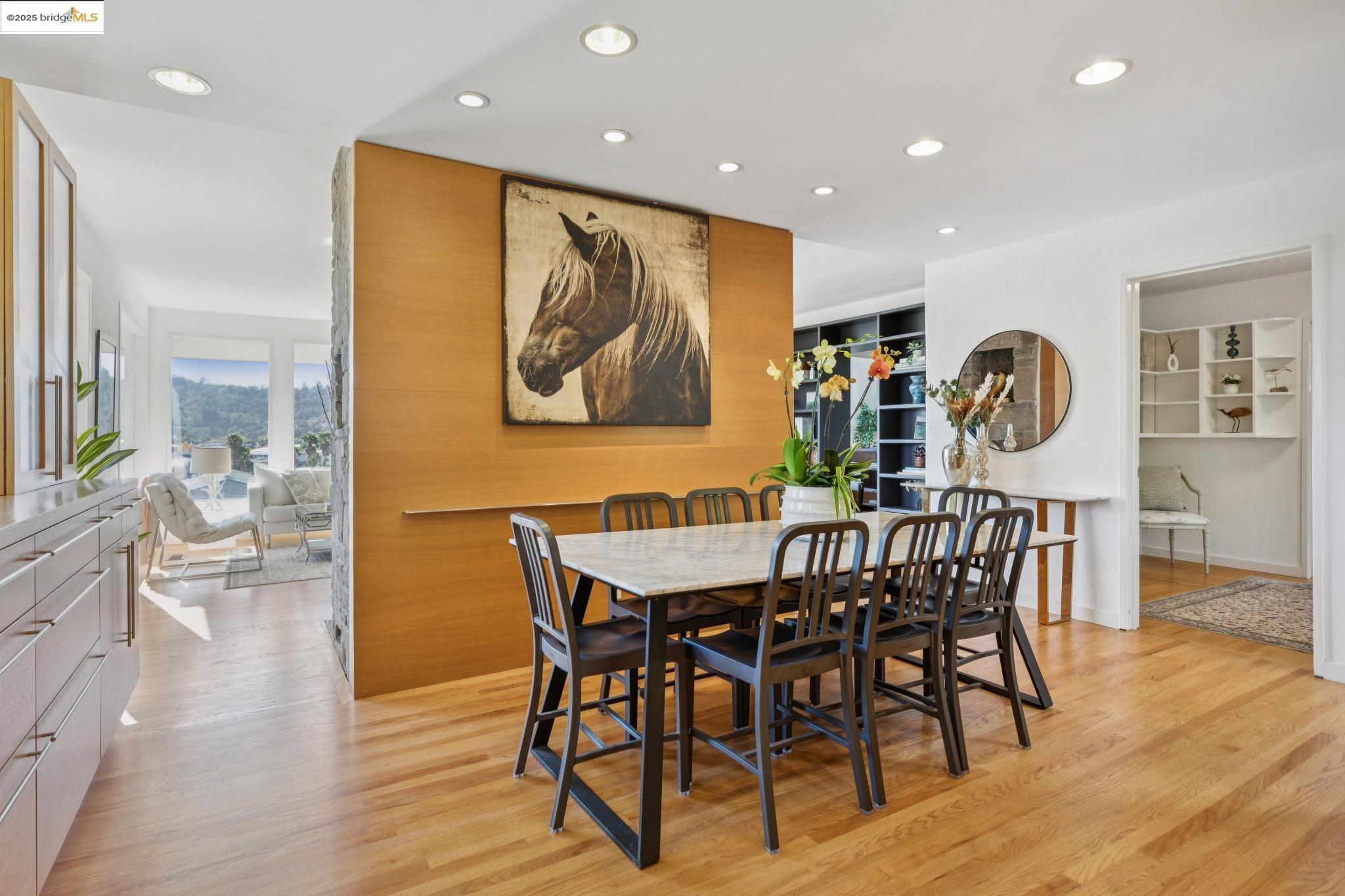 Detail Gallery Image 11 of 51 For 28 Marina Court Dr, San Rafael,  CA 94901 - 3 Beds | 2/1 Baths