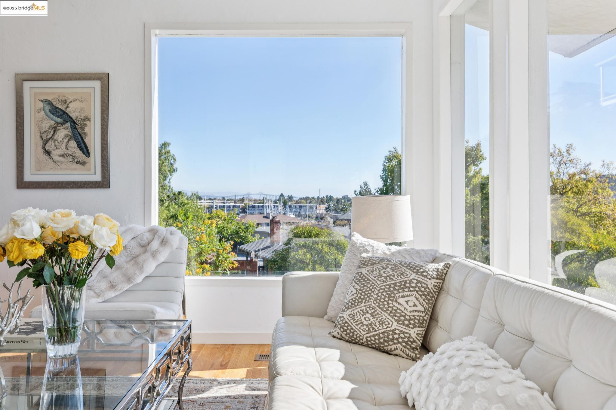 Detail Gallery Image 18 of 51 For 28 Marina Court Dr, San Rafael,  CA 94901 - 3 Beds | 2/1 Baths